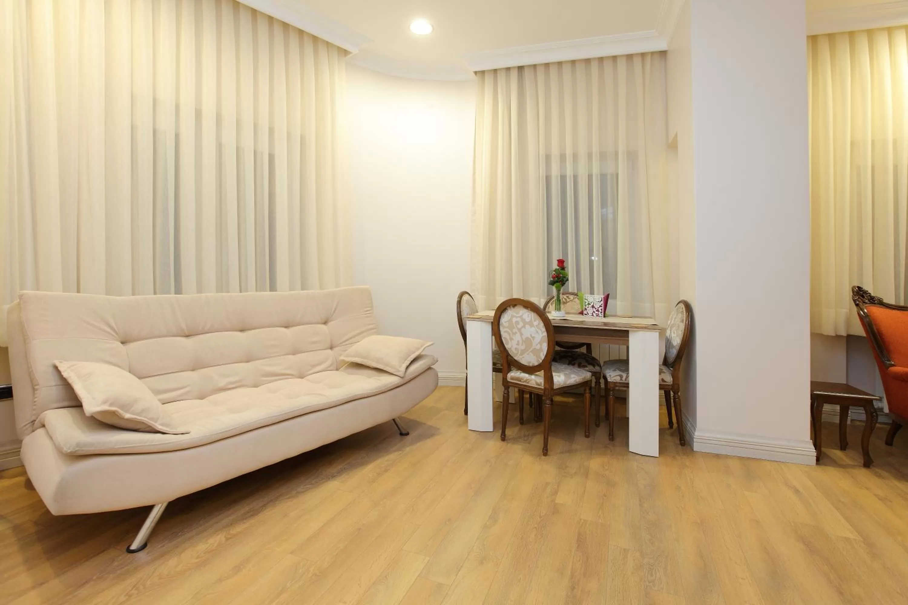 Living room in Lir Residence Suites LONG STAY