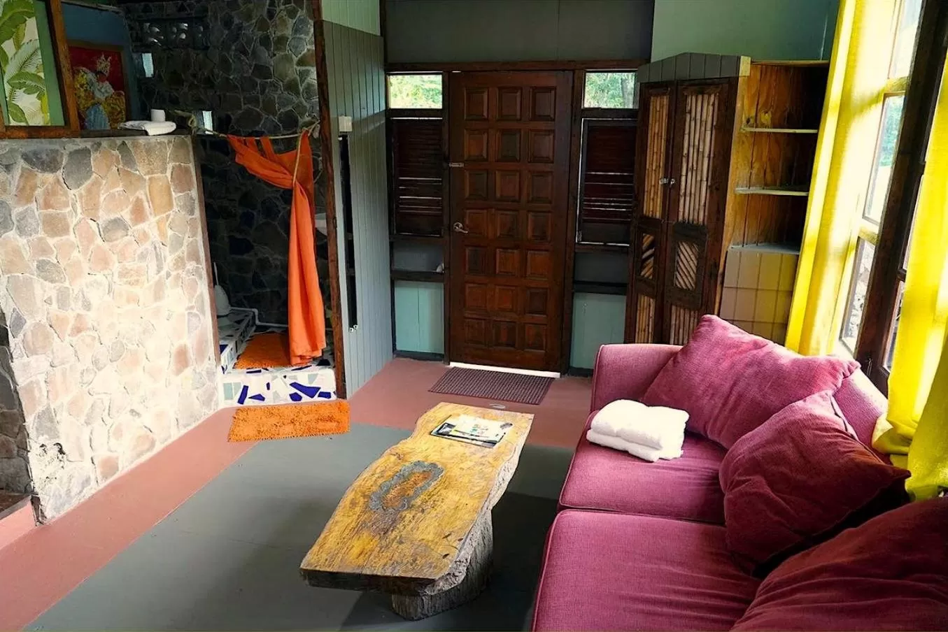 Bathroom, Seating Area in Cocoa Cottage