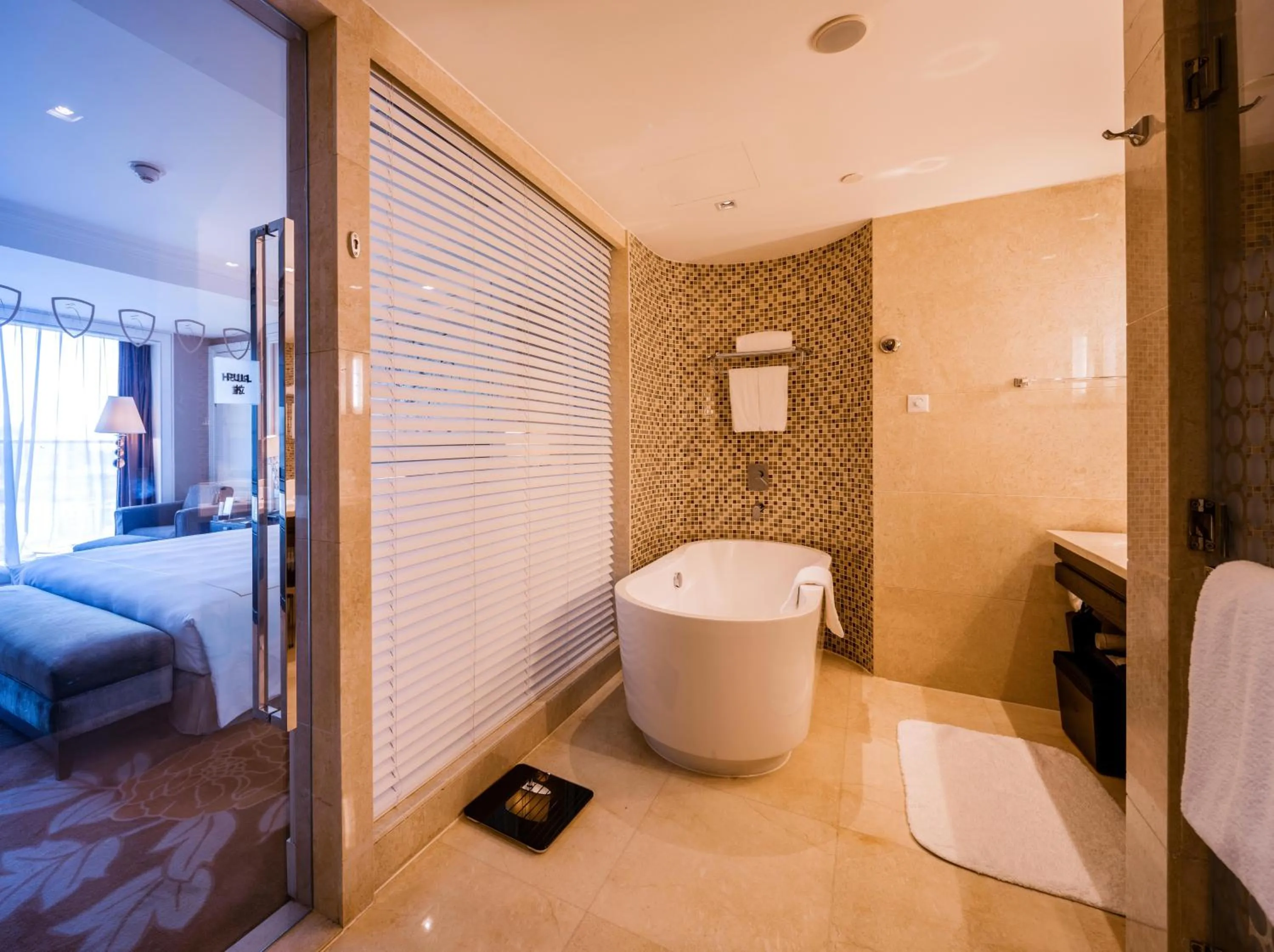 Bathroom, Bed in Tonino Lamborghini Hotel Kunshan City Center