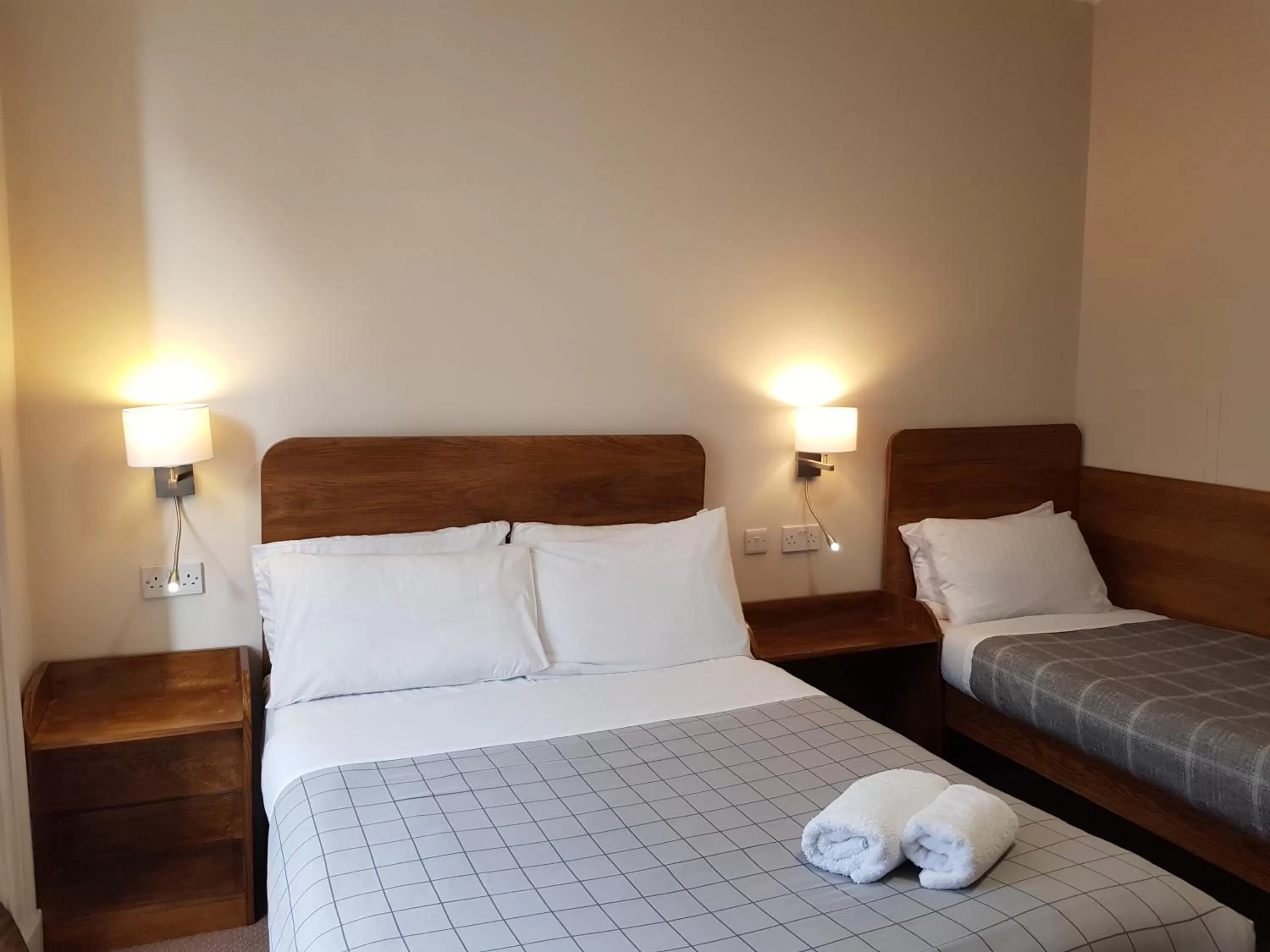 Bed in Aberdeen House