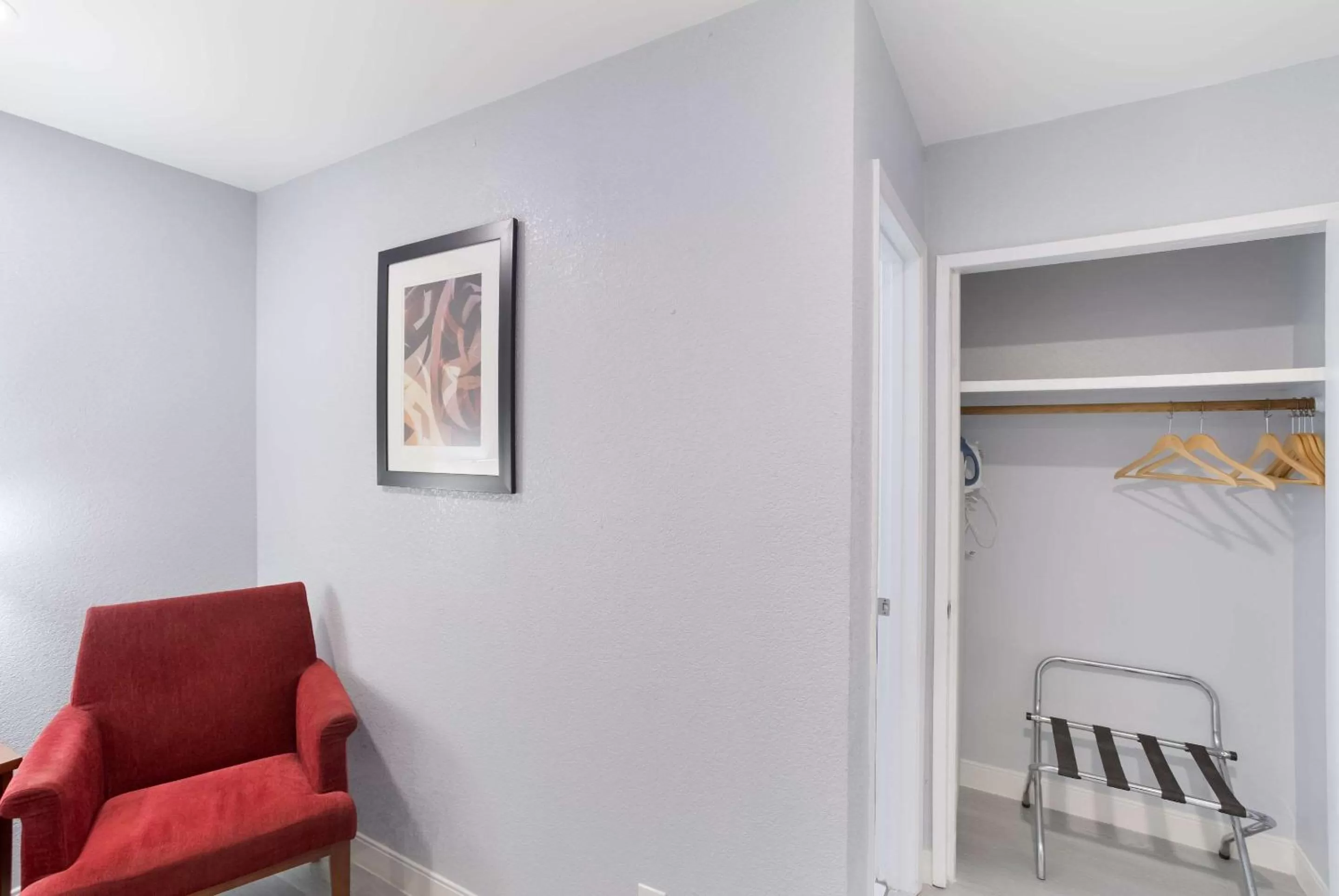 Bedroom in Quality Inn Redding near I-5