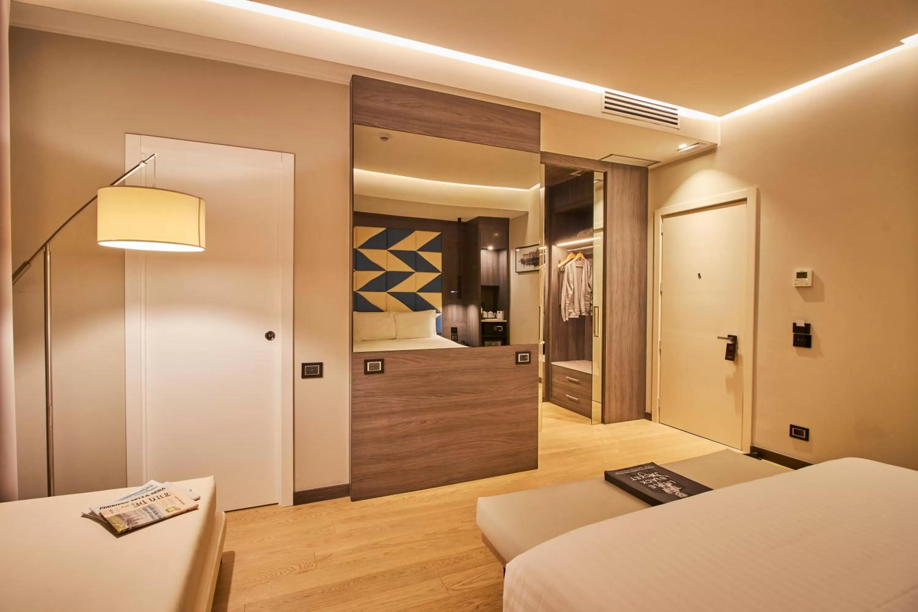 Bed in iH Hotels Milano Ambasciatori