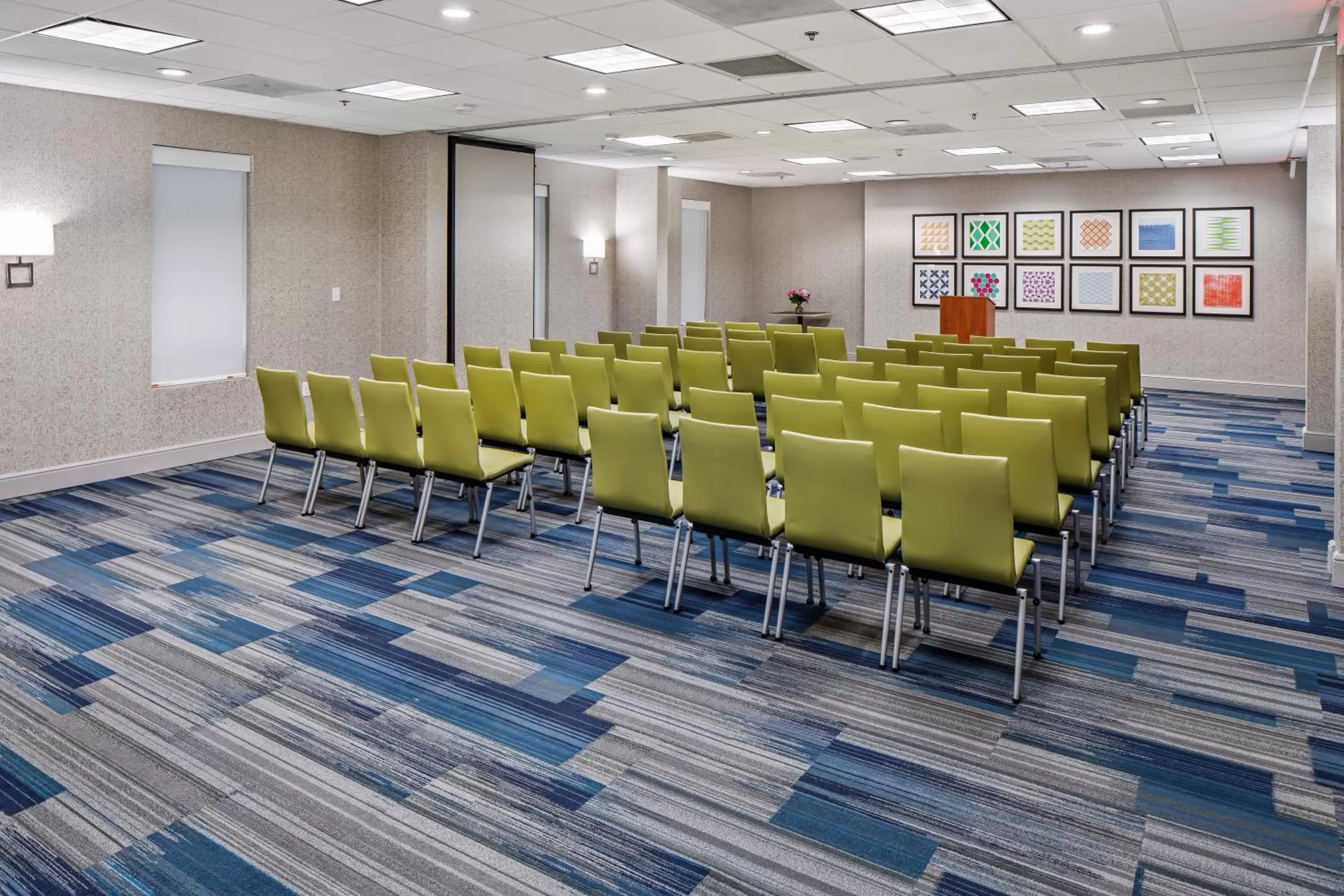 Meeting/conference room in Holiday Inn Express Atlanta Airport-College Park by IHG