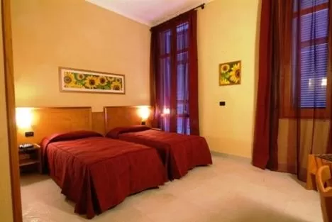 Photo of the whole room, Bed in Hotel Eden