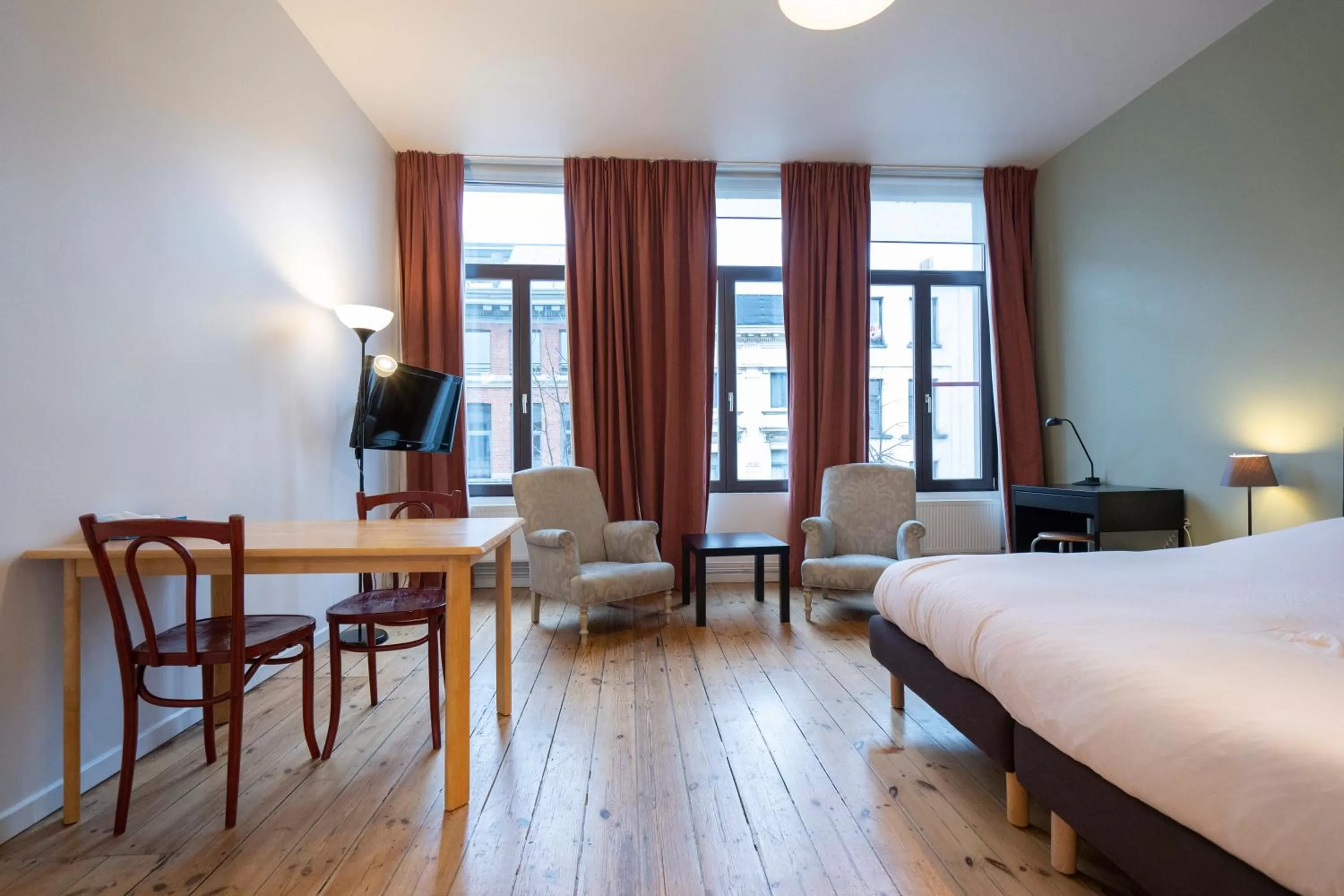 Bedroom in Because the Night city lodge