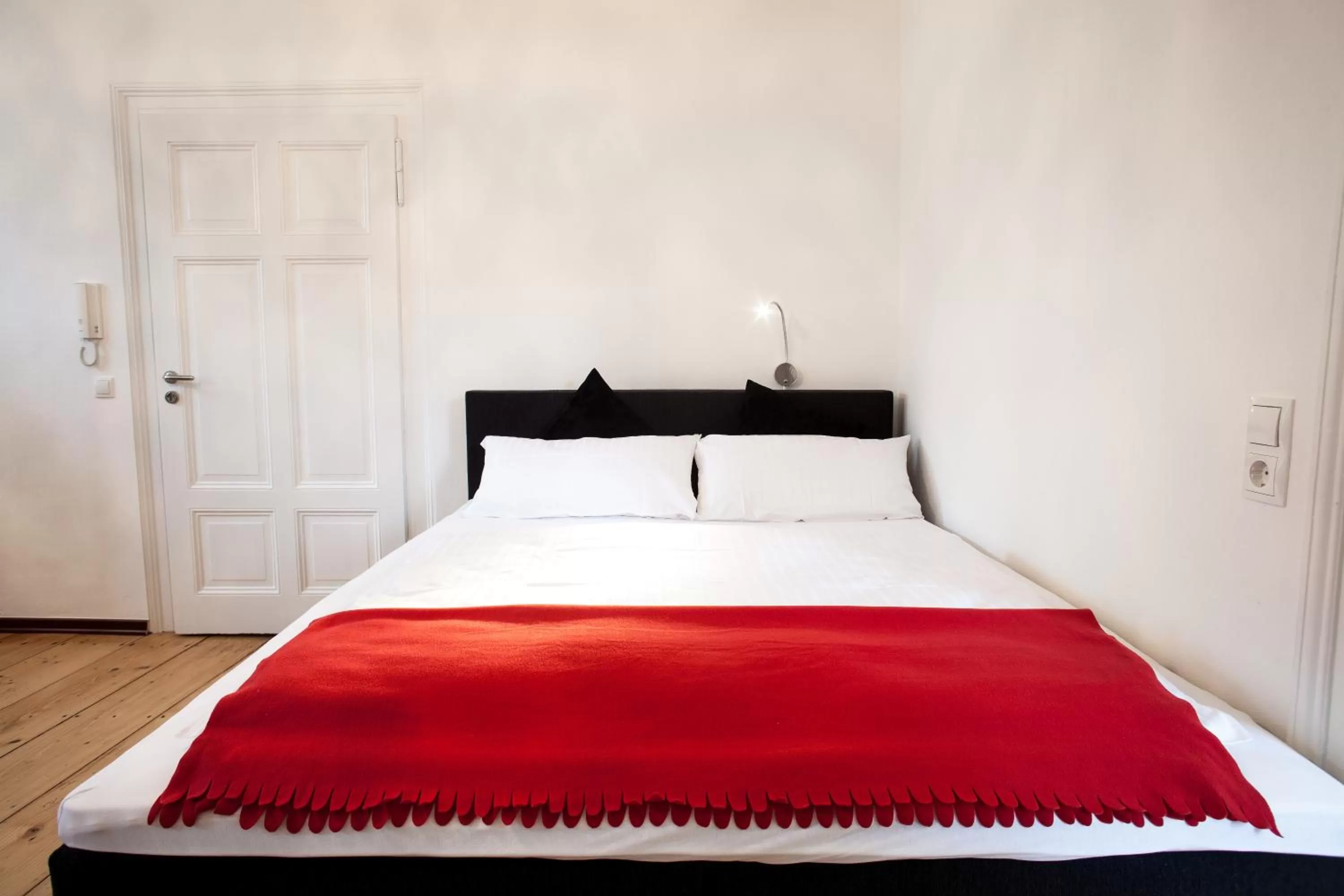 Photo of the whole room, Bed in P&G Rooms