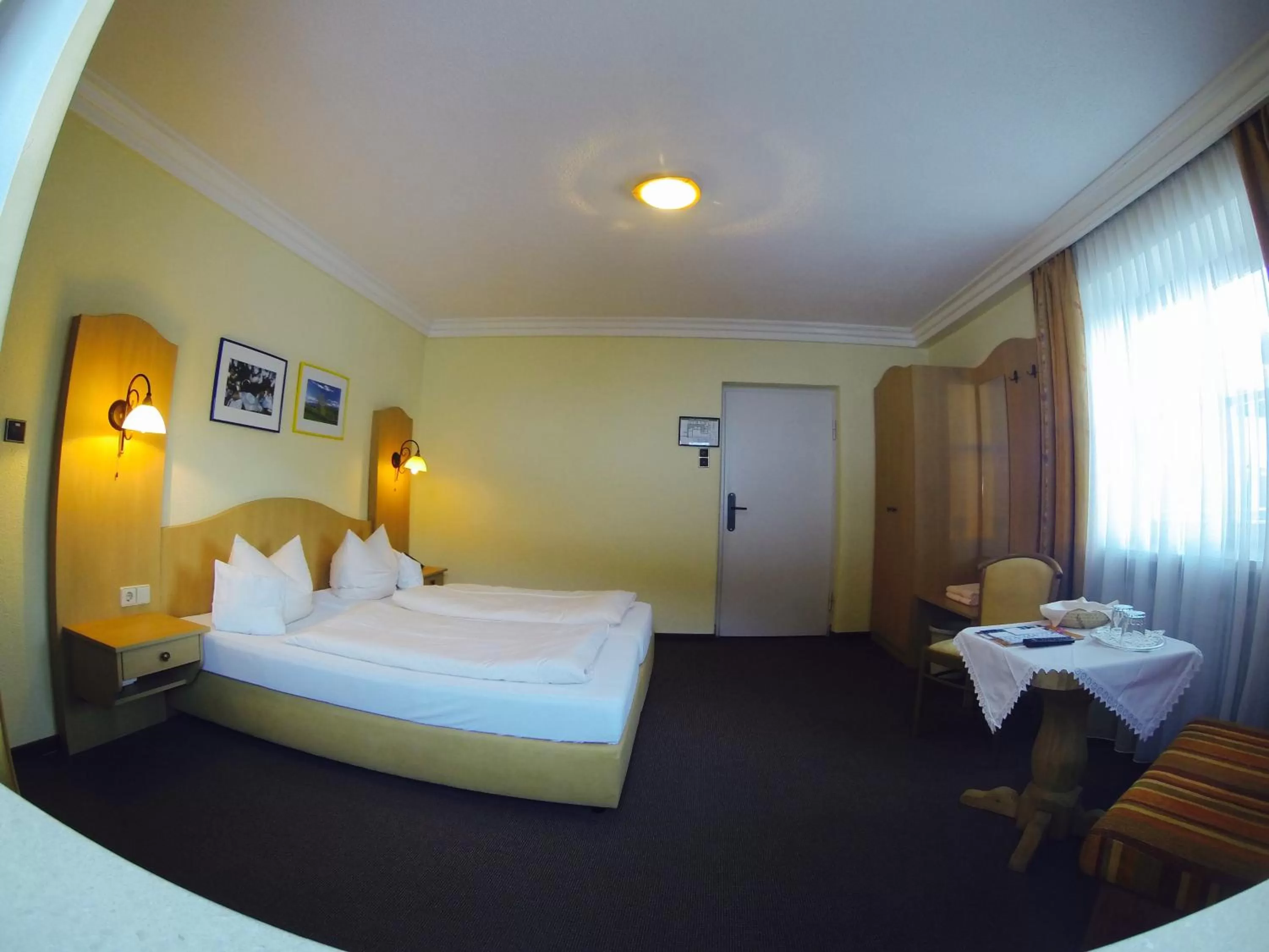 Bedroom, Bed in Aktivhotel & Gasthof Schmelz Ihr familienfreundliches Urlaubs Hotel mit Wellness Almsauna ab Februar Chiemgau Karte