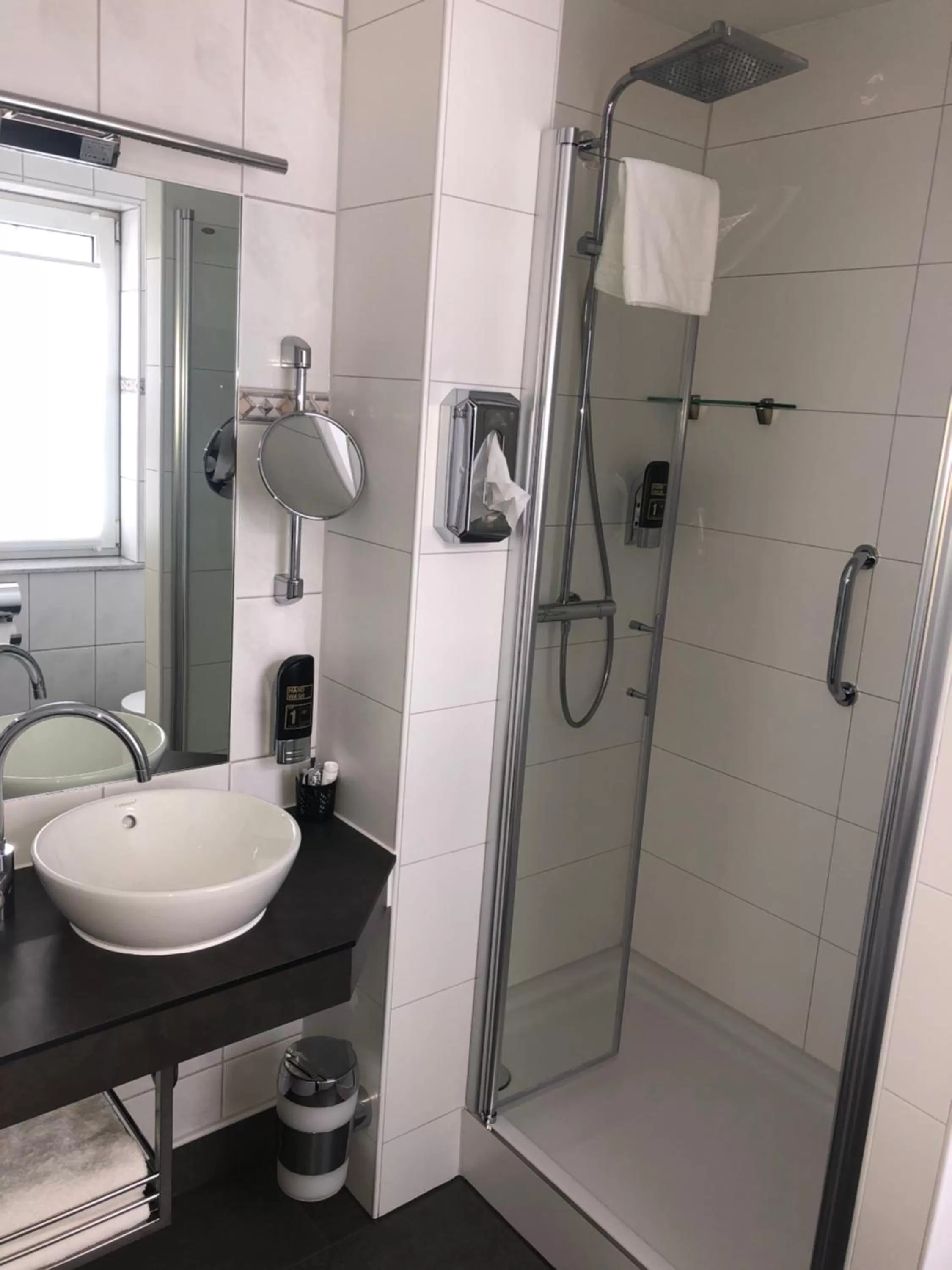 Shower in Arthotel ANA Liberty Bremen City