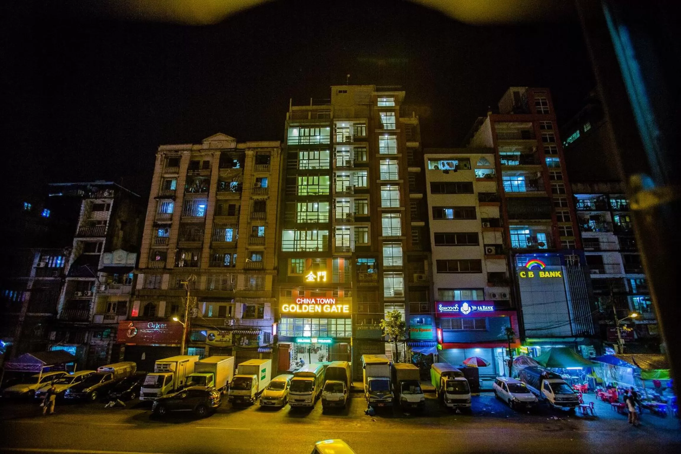 Facade/entrance in Golden Gate China Town Hotel