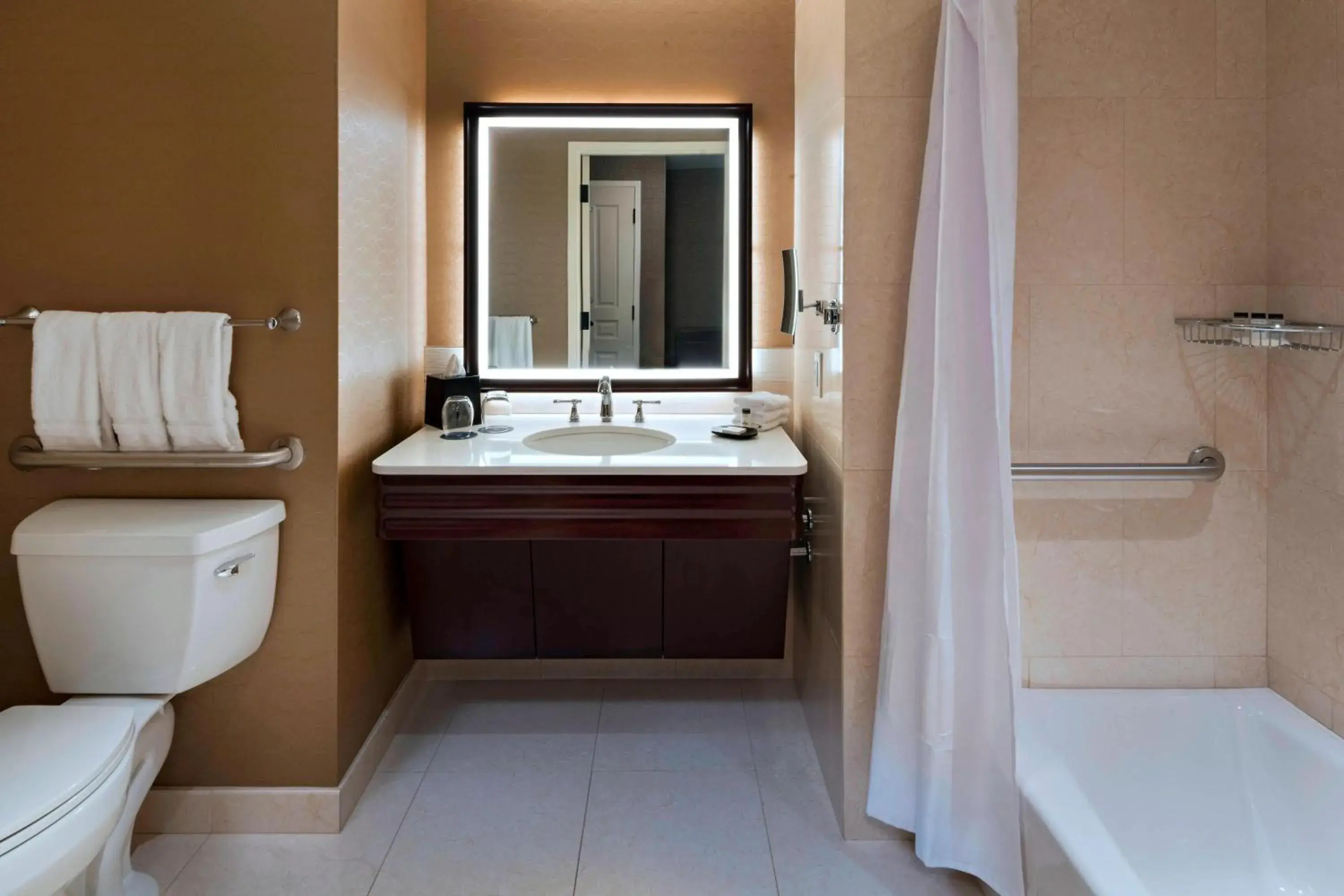 King Room with Pool View - Hearing Accessible in Sheraton Austin Georgetown Hotel & Conference Center King Room with Pool View - Hearing Accessible in Sheraton Austin Georgetown Hotel & Conference Center