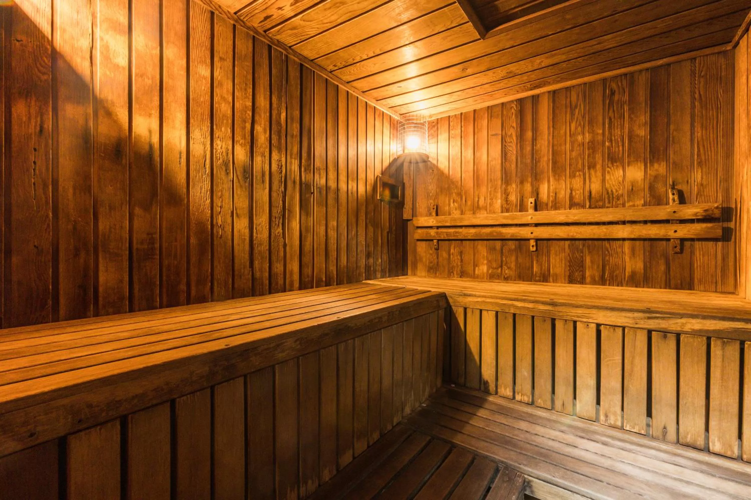 Sauna in Crowne Plaza Canberra by IHG