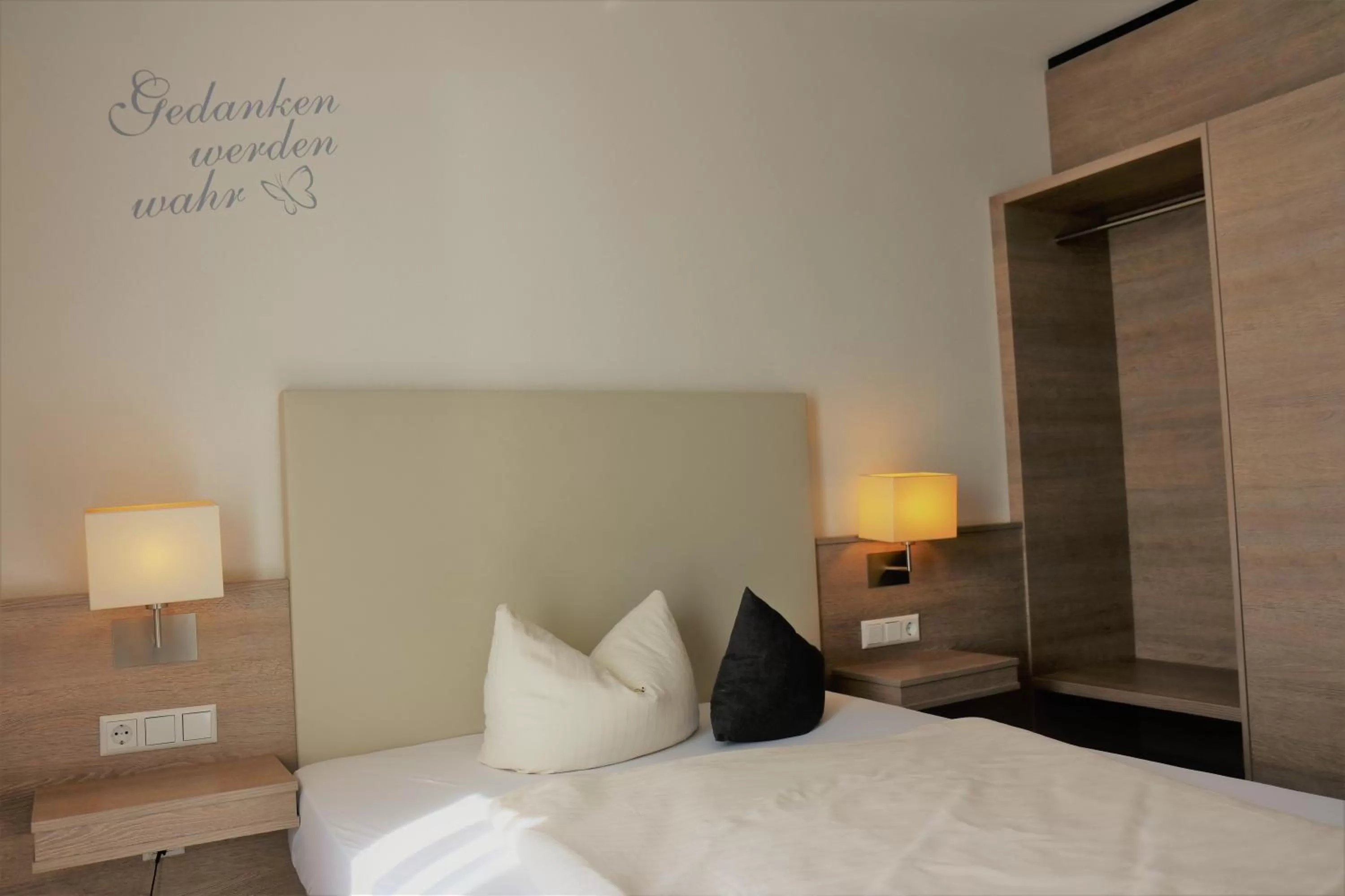 Bedroom, Bed in Parkhotel Pfarrkirchen