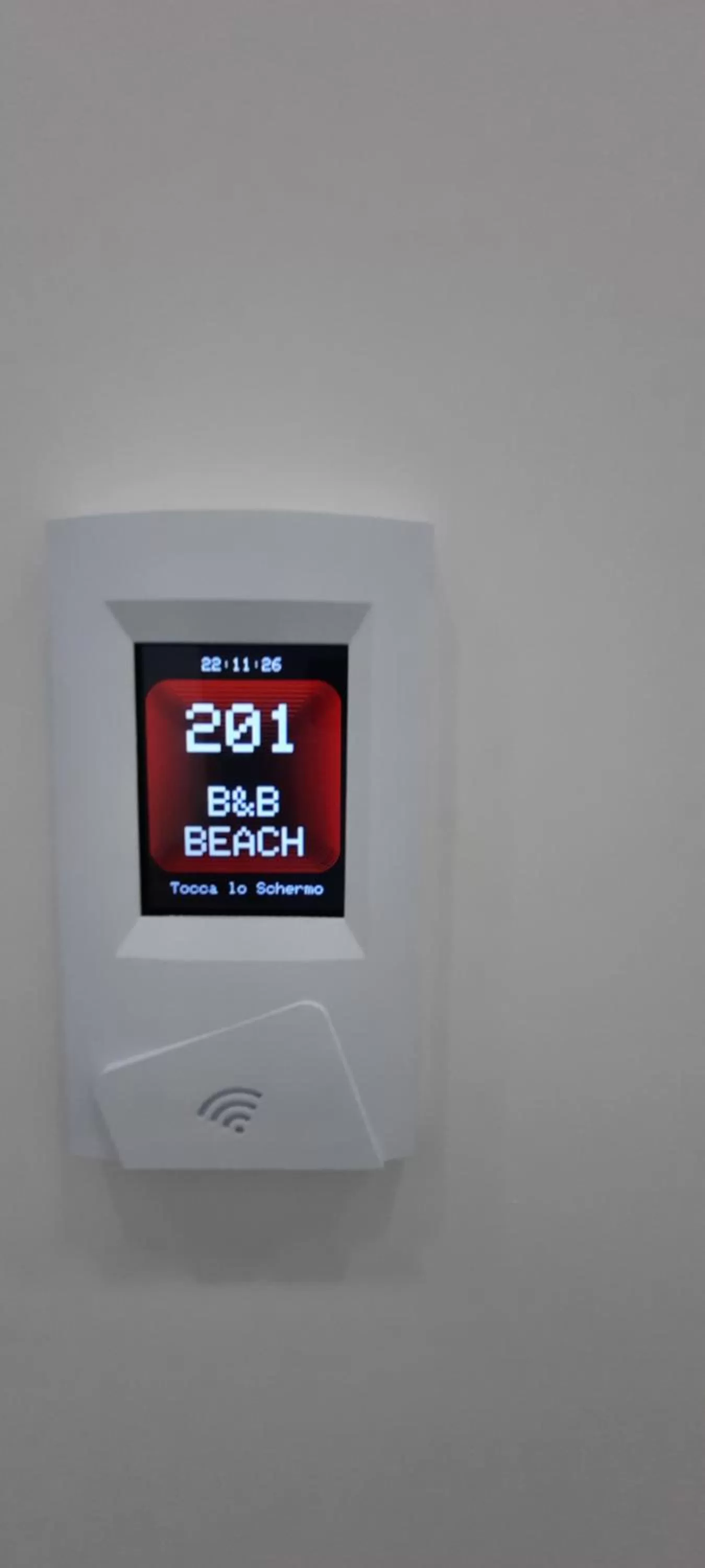 TV/Entertainment Center in B & Beach