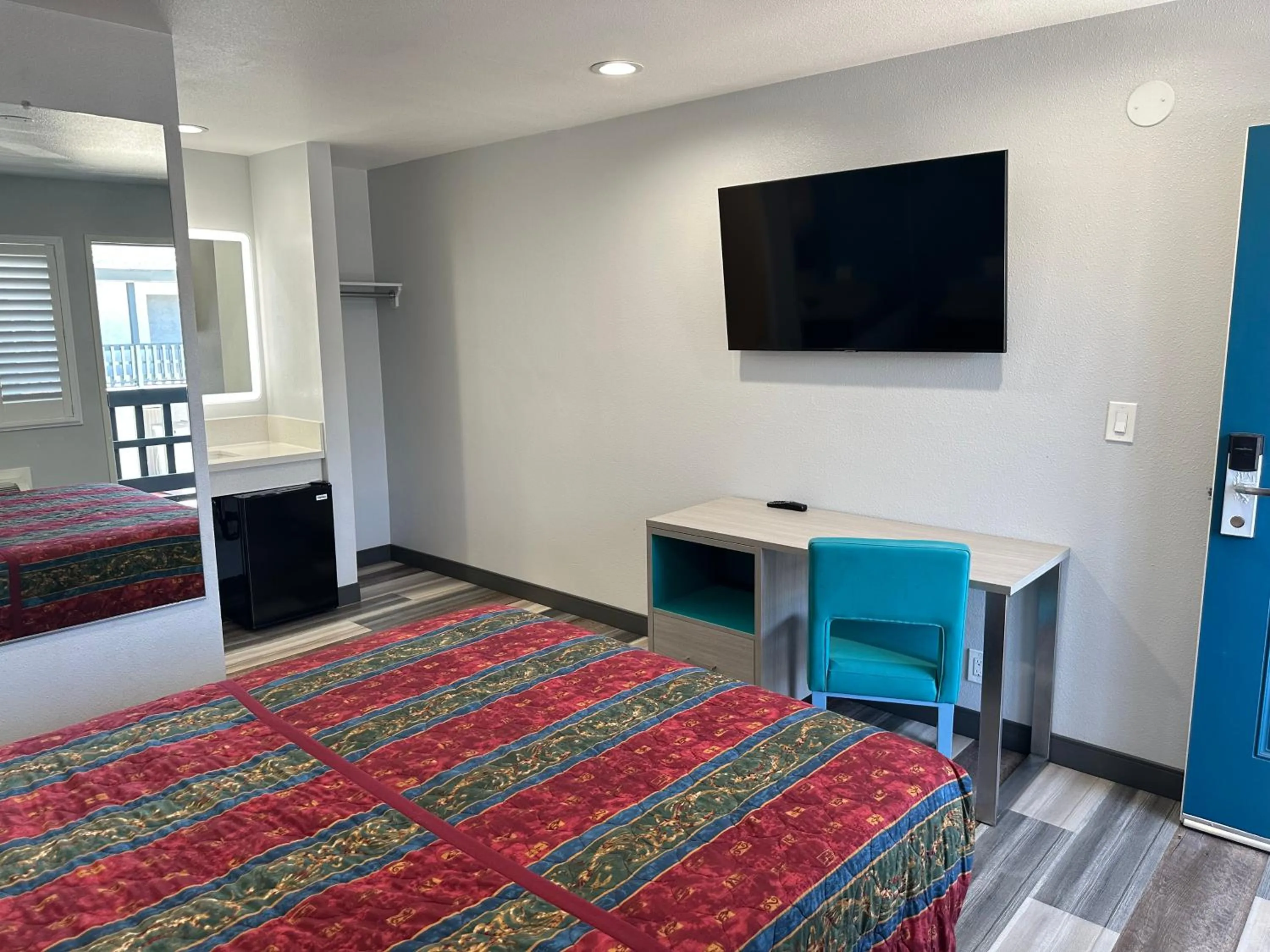 Bed in Sahara Inn - Los Angeles