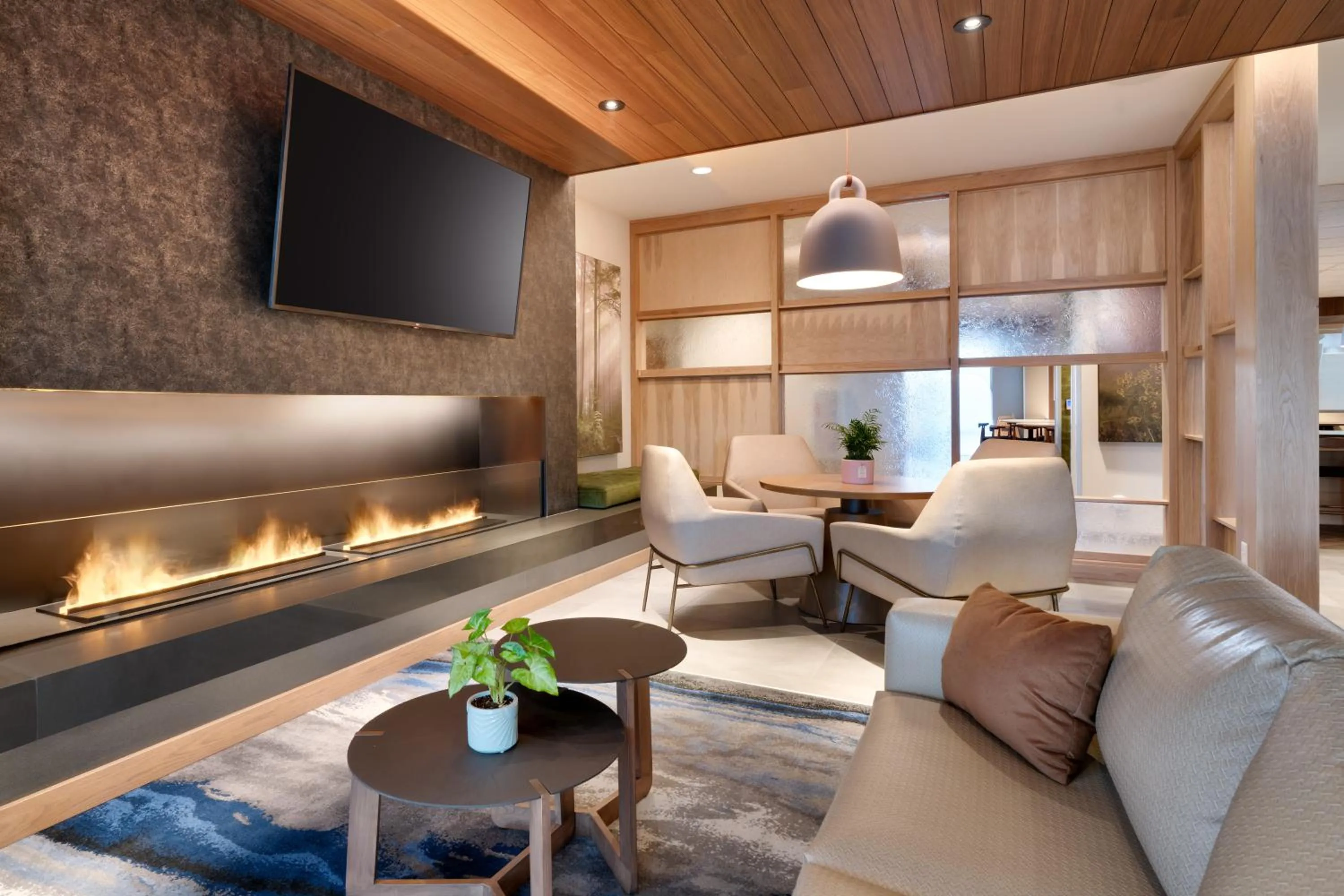 Communal lounge/ TV room in Fairfield by Marriott Inn & Suites Salt Lake City Cottonwood