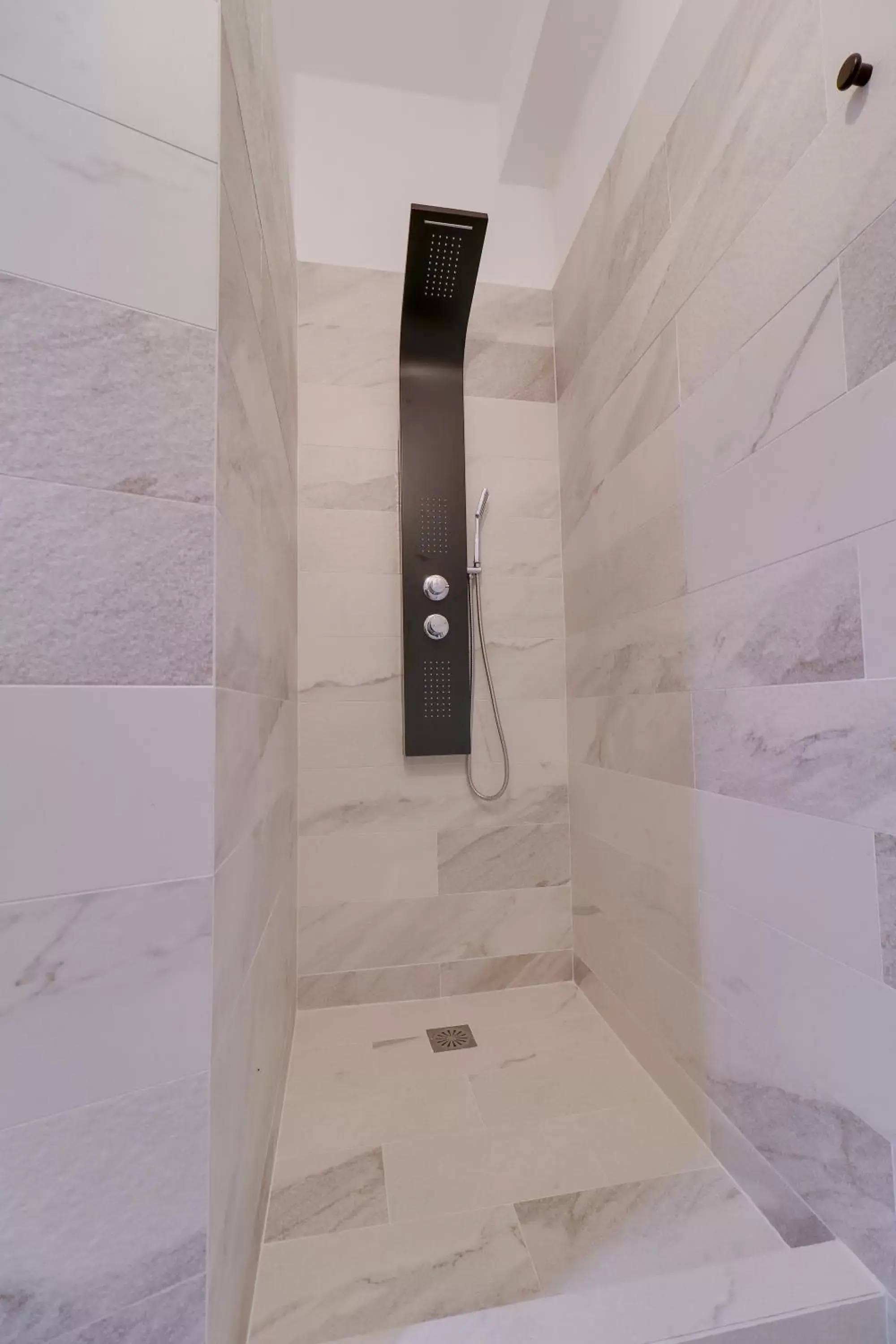 Standard Queen Room in AthINN Residence Standard Queen Room in AthINN Residence