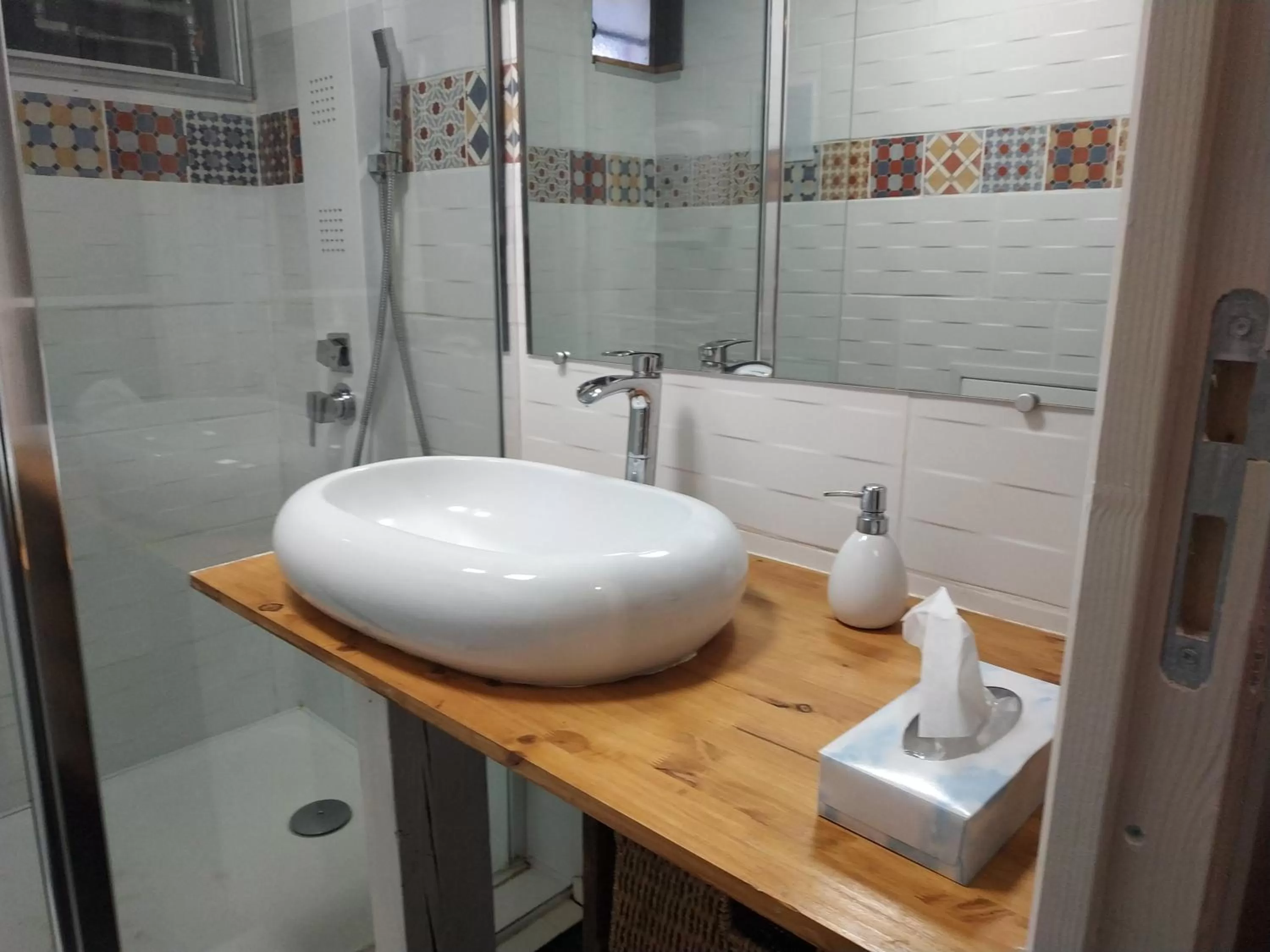 Bathroom in La Malle - la suite