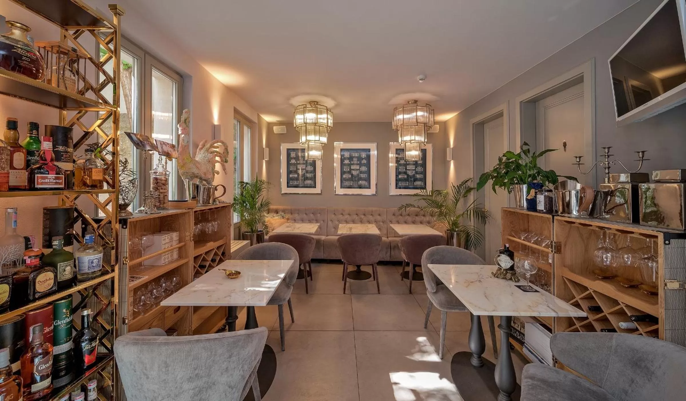 Lounge or bar in Heritage Hotel 19