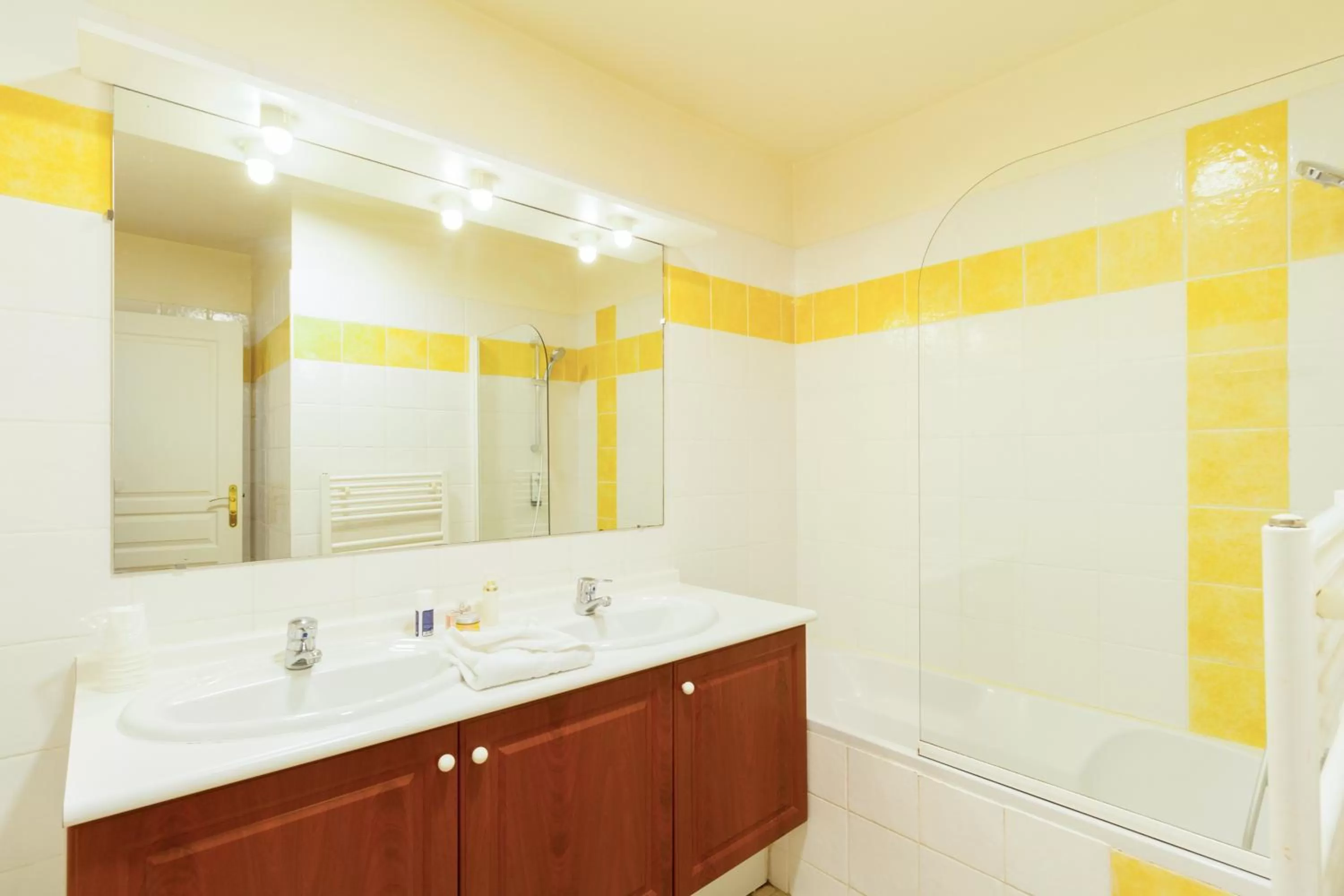 Bathroom in Garden & City Les Bastides de Grimaud