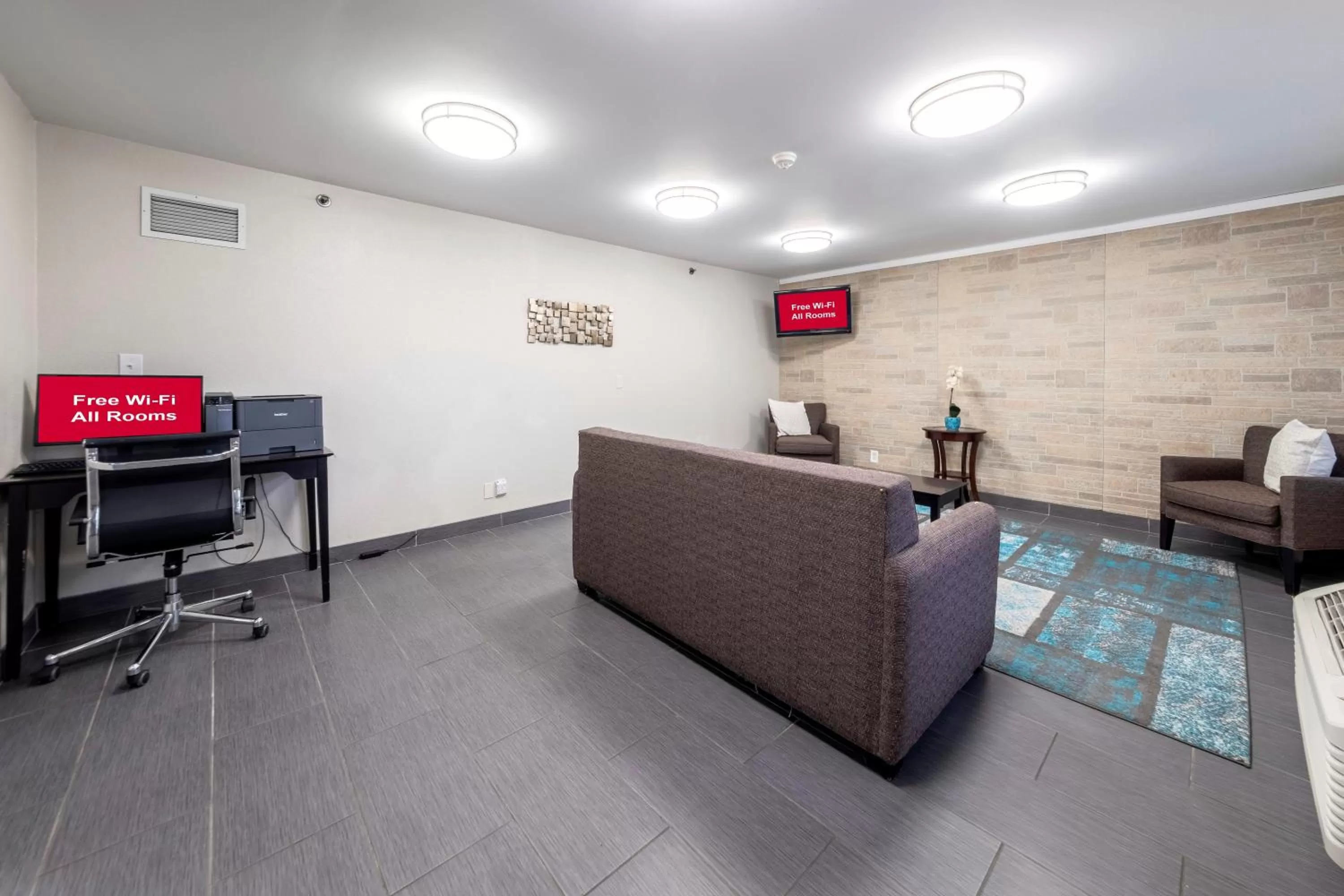 Lobby or reception in HomeTown Inn by Red Roof East Syracuse