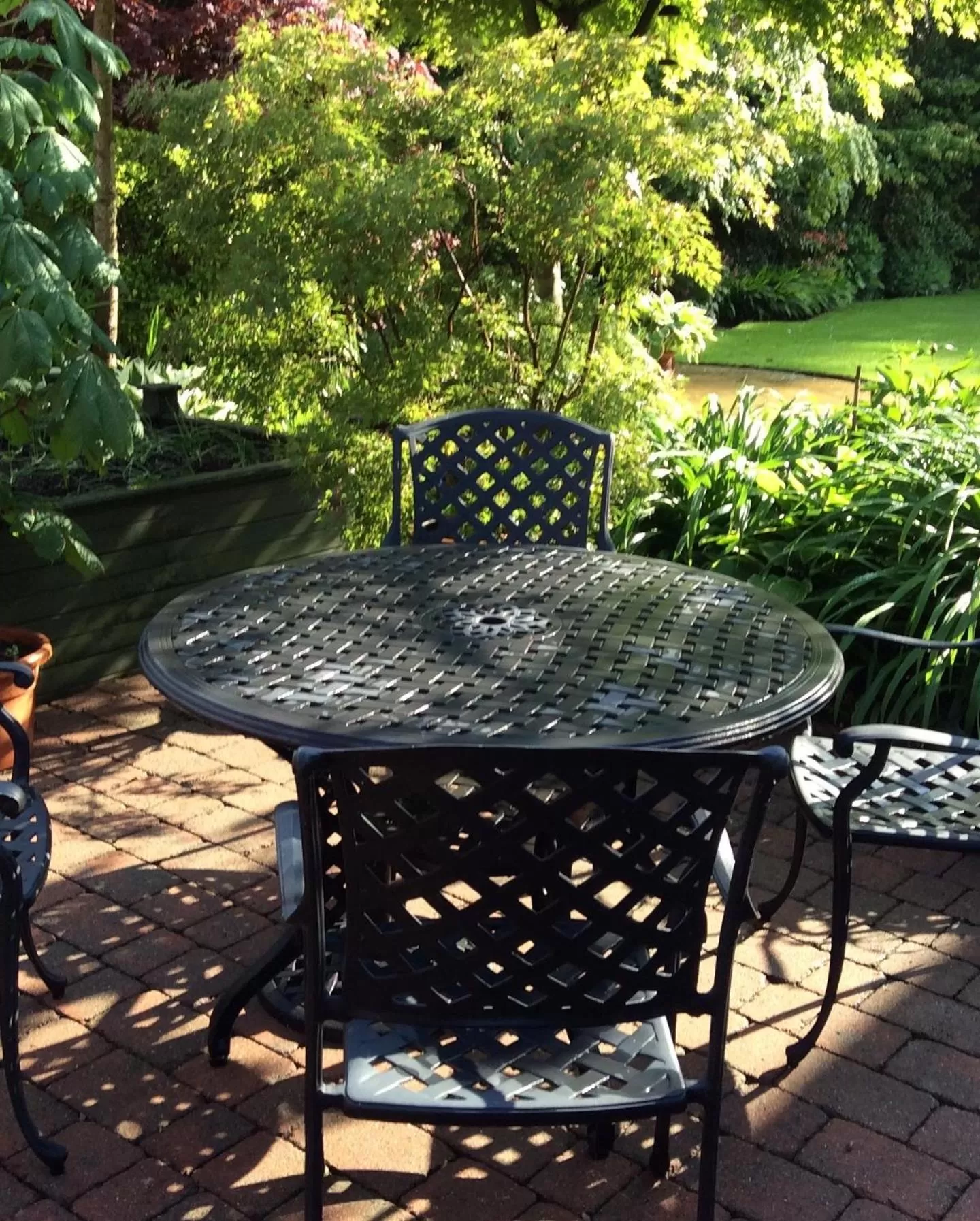 Garden in Grove House Bed & Breakfast