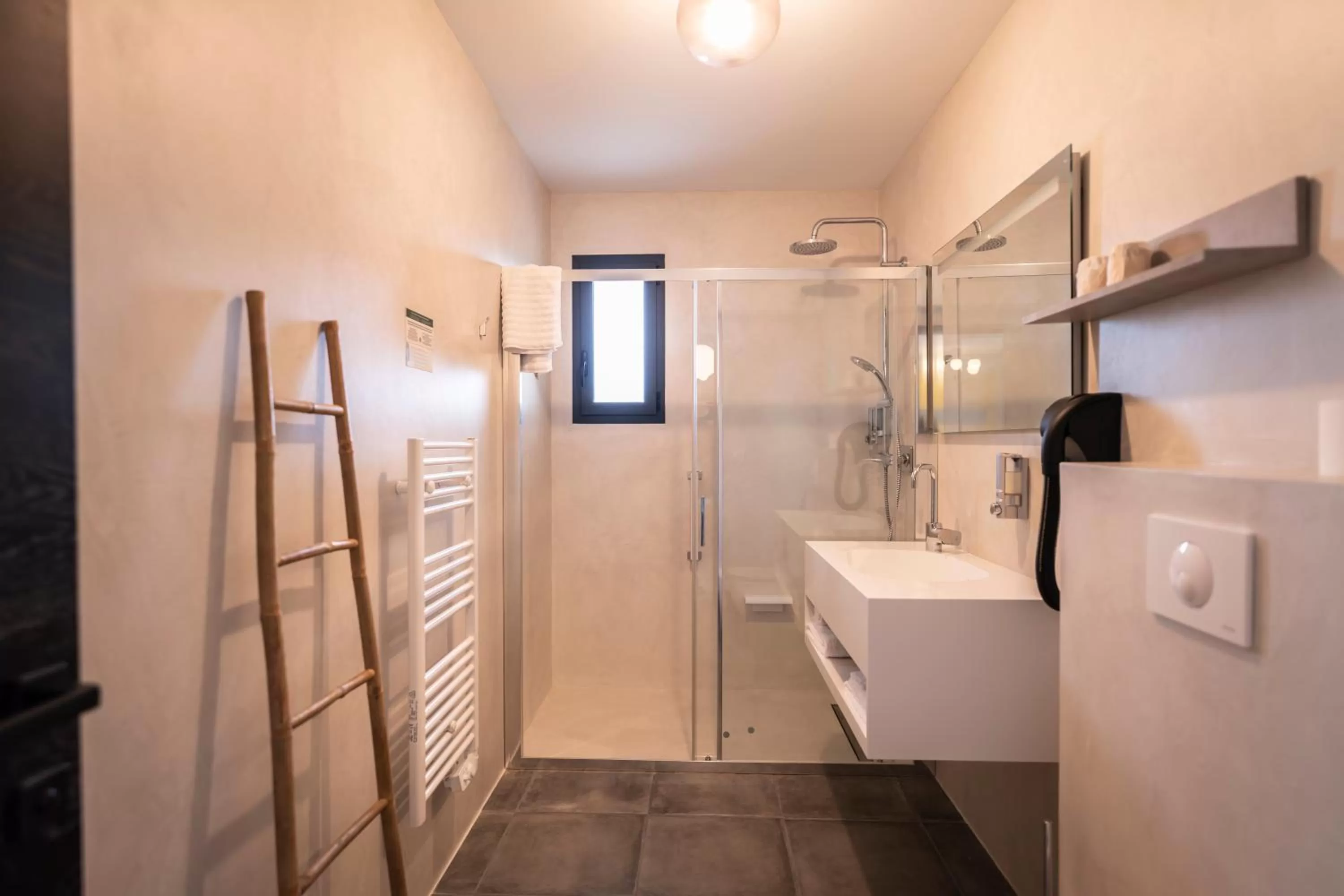 Shower in hôtel résidence a torra