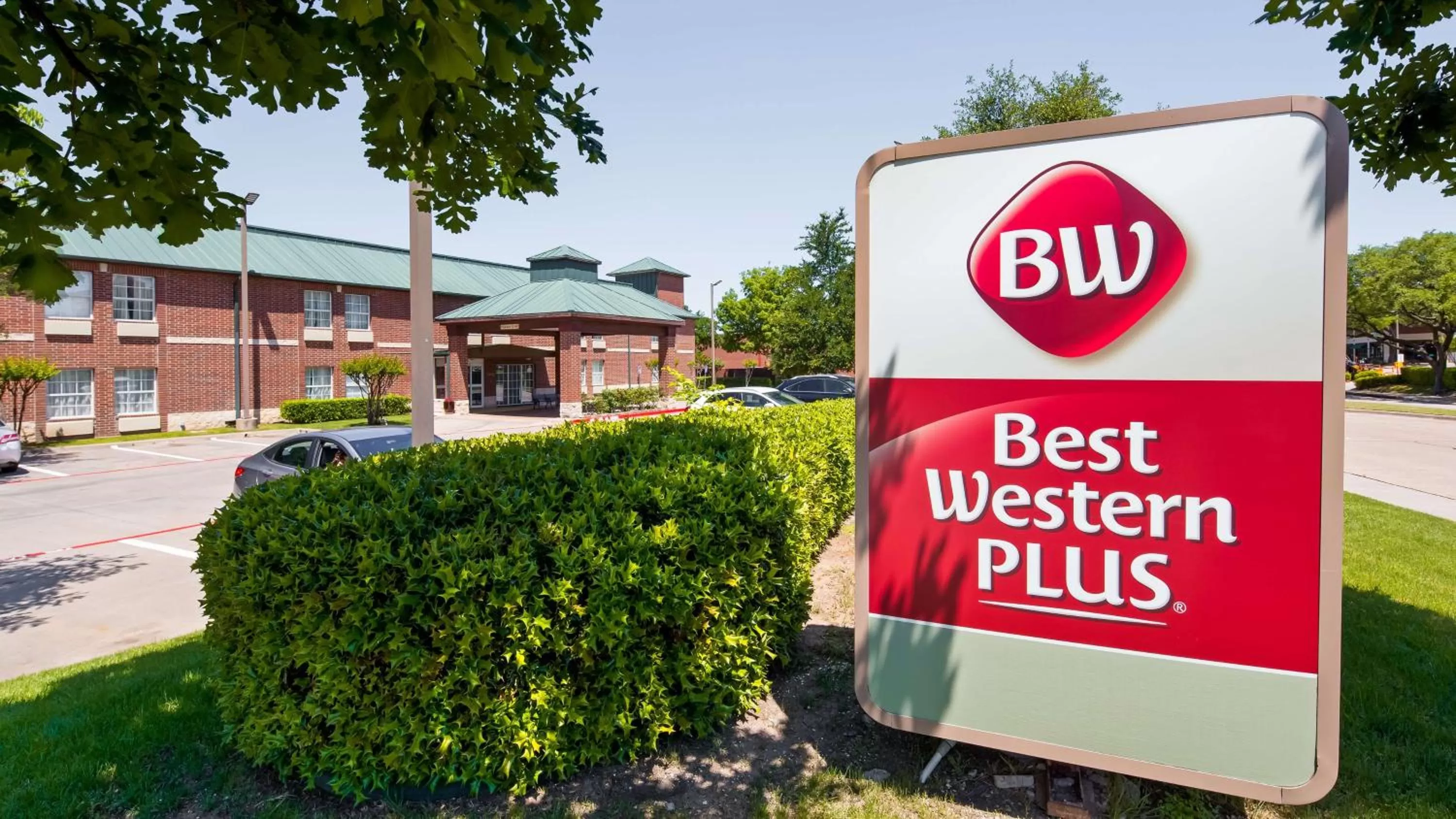 Best Western Plus Addison/Dallas Hotel