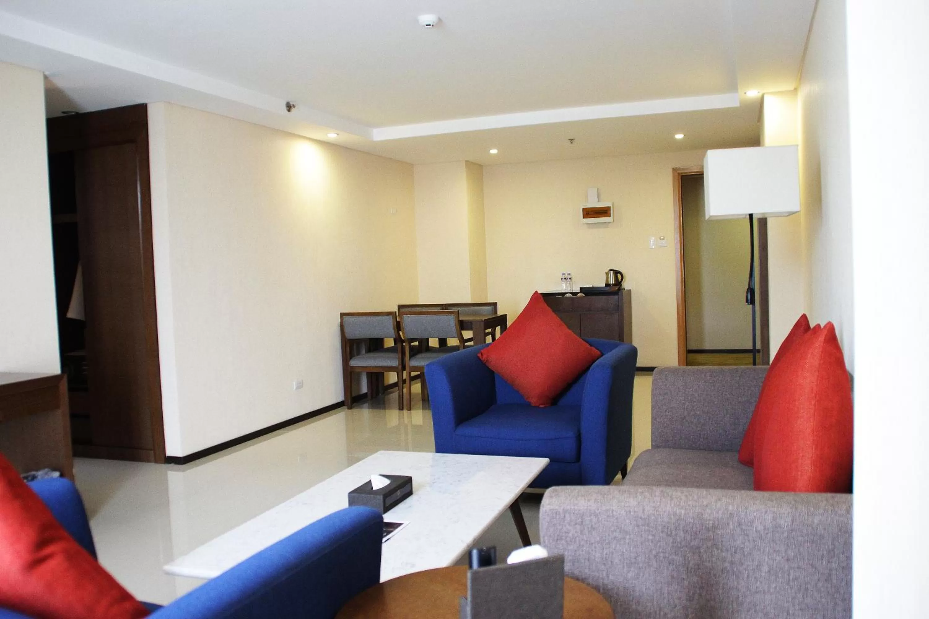 Living room in Golden Phoenix Hotel - Manila