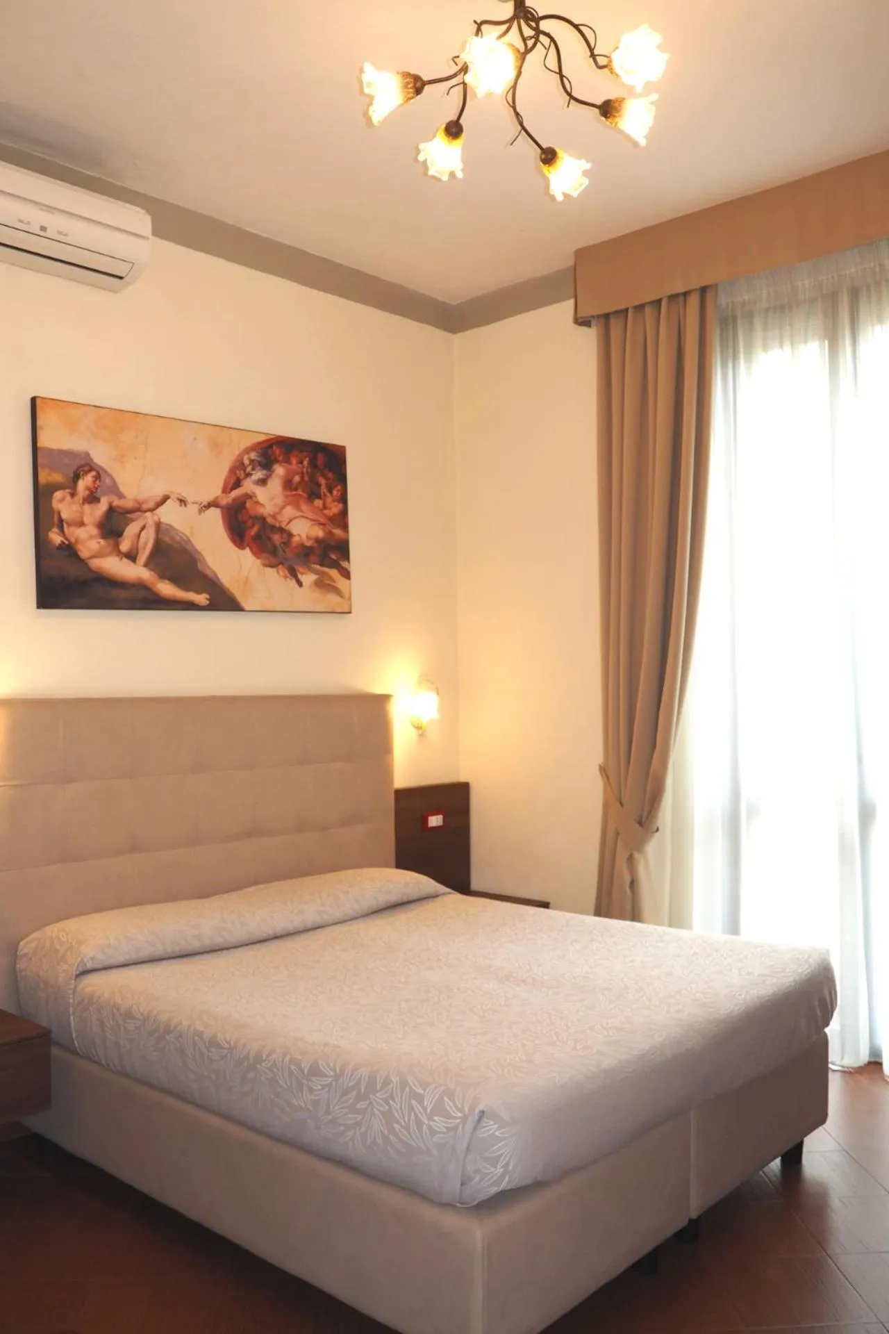 Bedroom, Bed in Hotel Ester