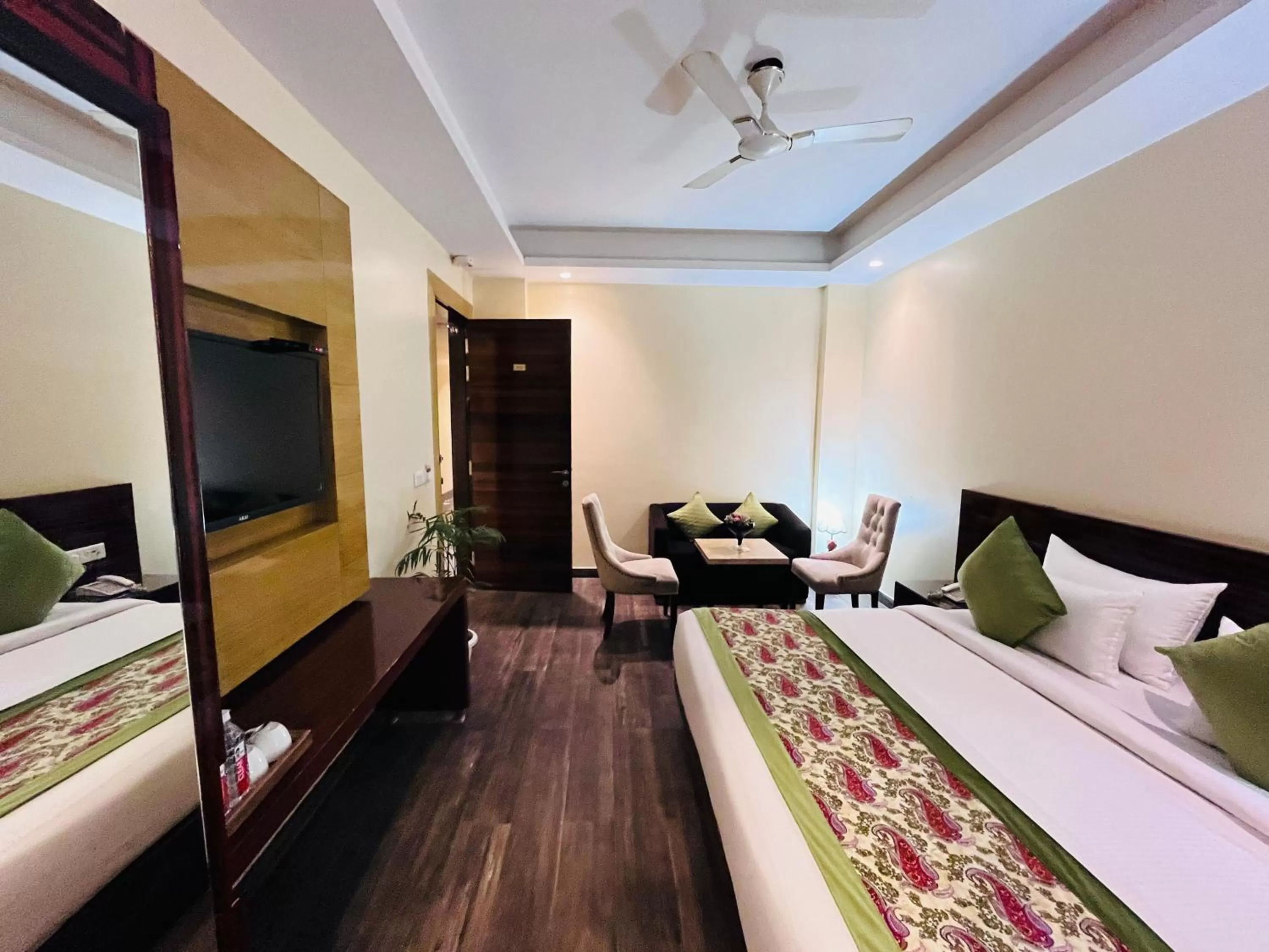 Bed in Hotel Banz near Delhi Airport