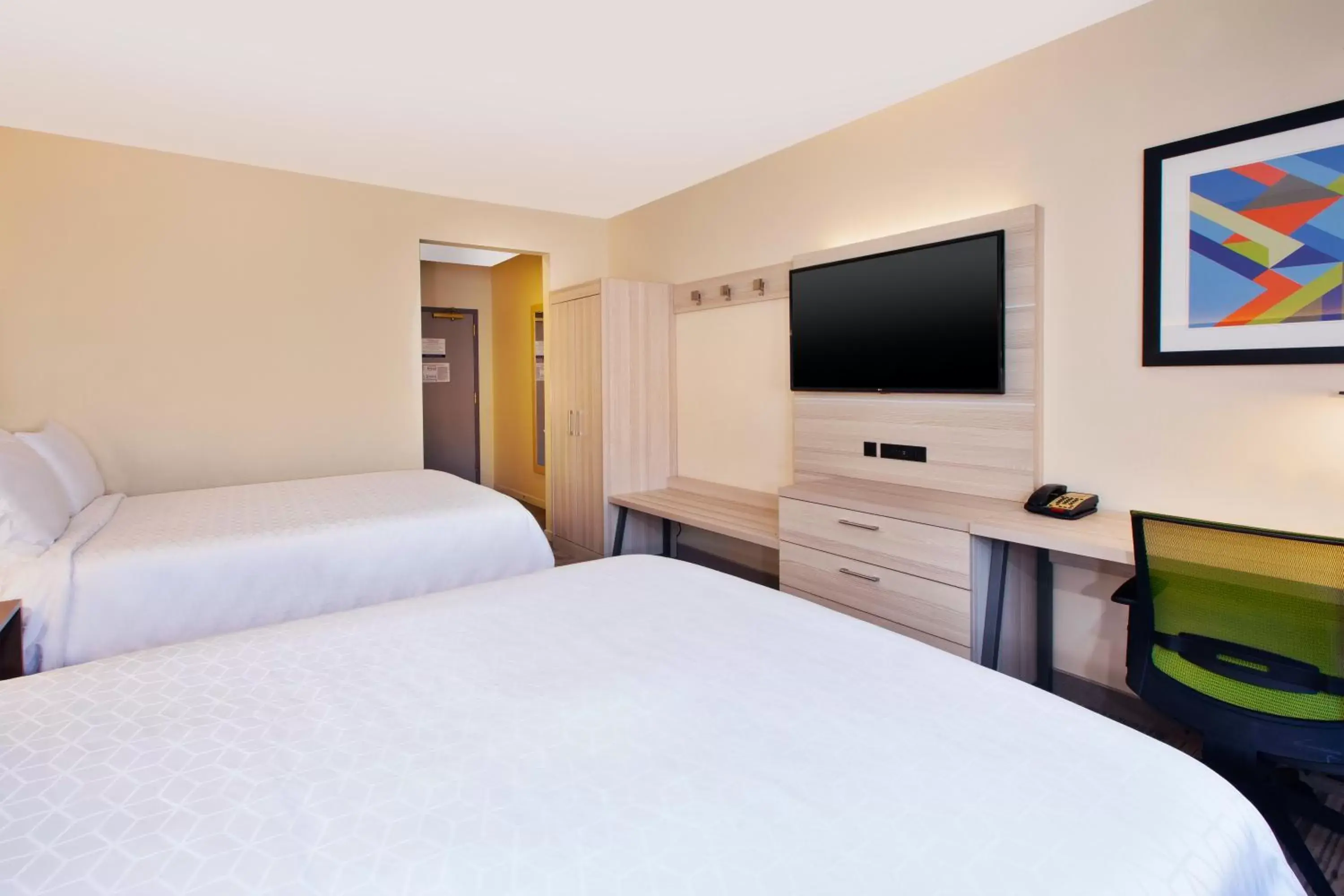 Standard Queen Room with Two Queen Beds in Holiday Inn Express Absecon-Atlantic City Area by IHG Standard Queen Room with Two Queen Beds in Holiday Inn Express Absecon-Atlantic City Area by IHG