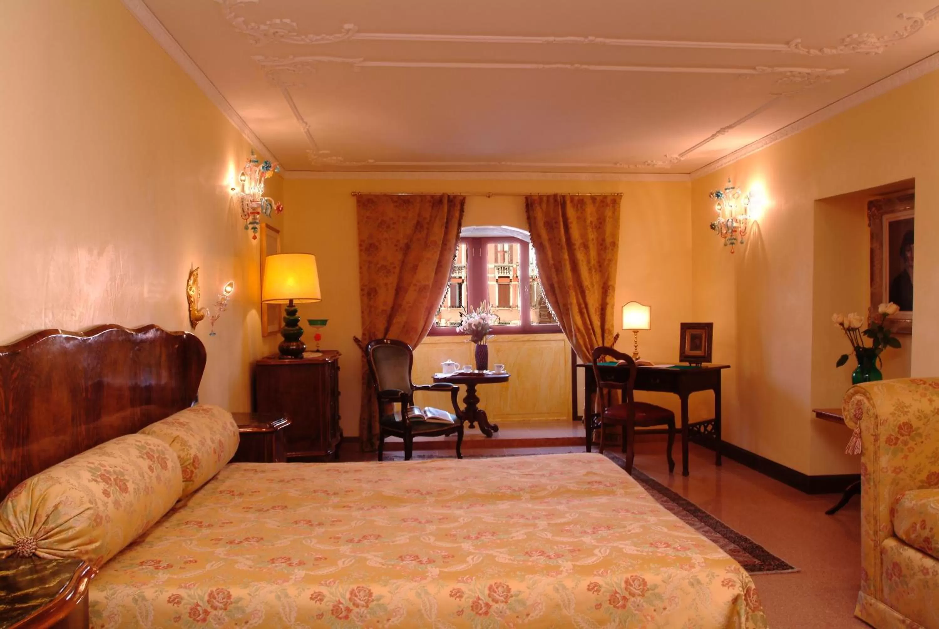Photo of the whole room, Bed in Residenza d'Epoca San Cassiano