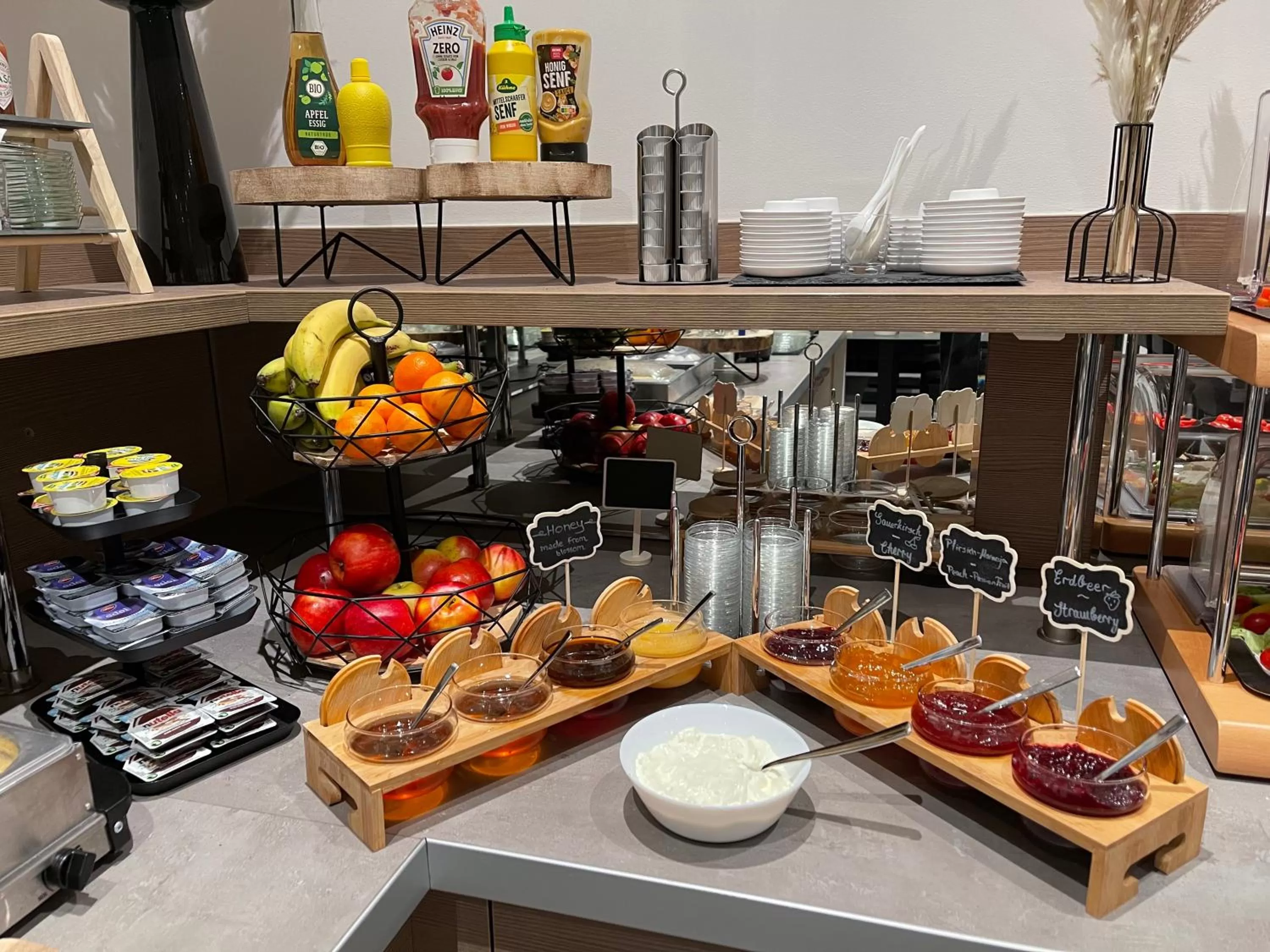 Food and drinks in Palm Premium Hotel & Apartments