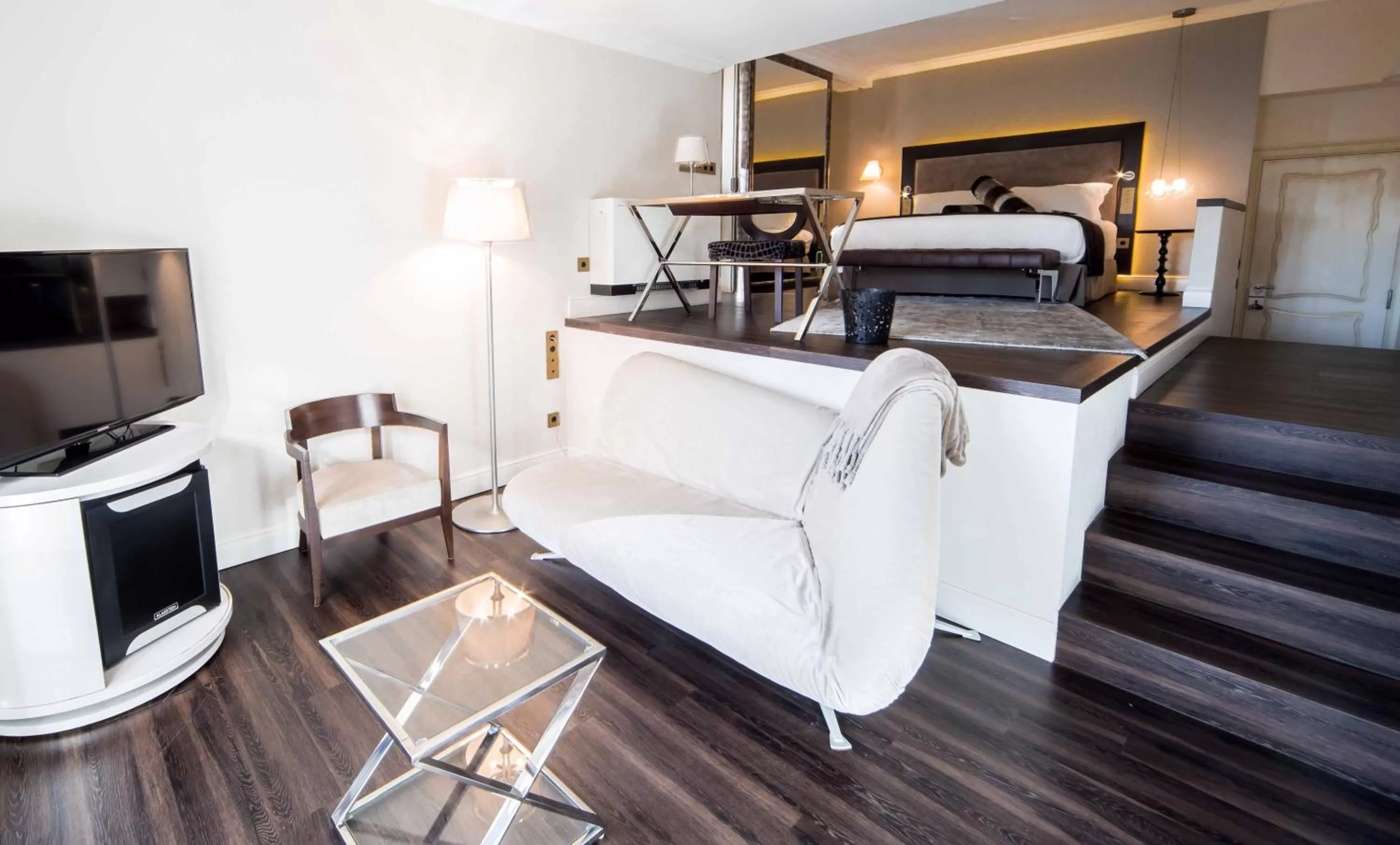 Photo of the whole room in Hotel Hostal Cuba