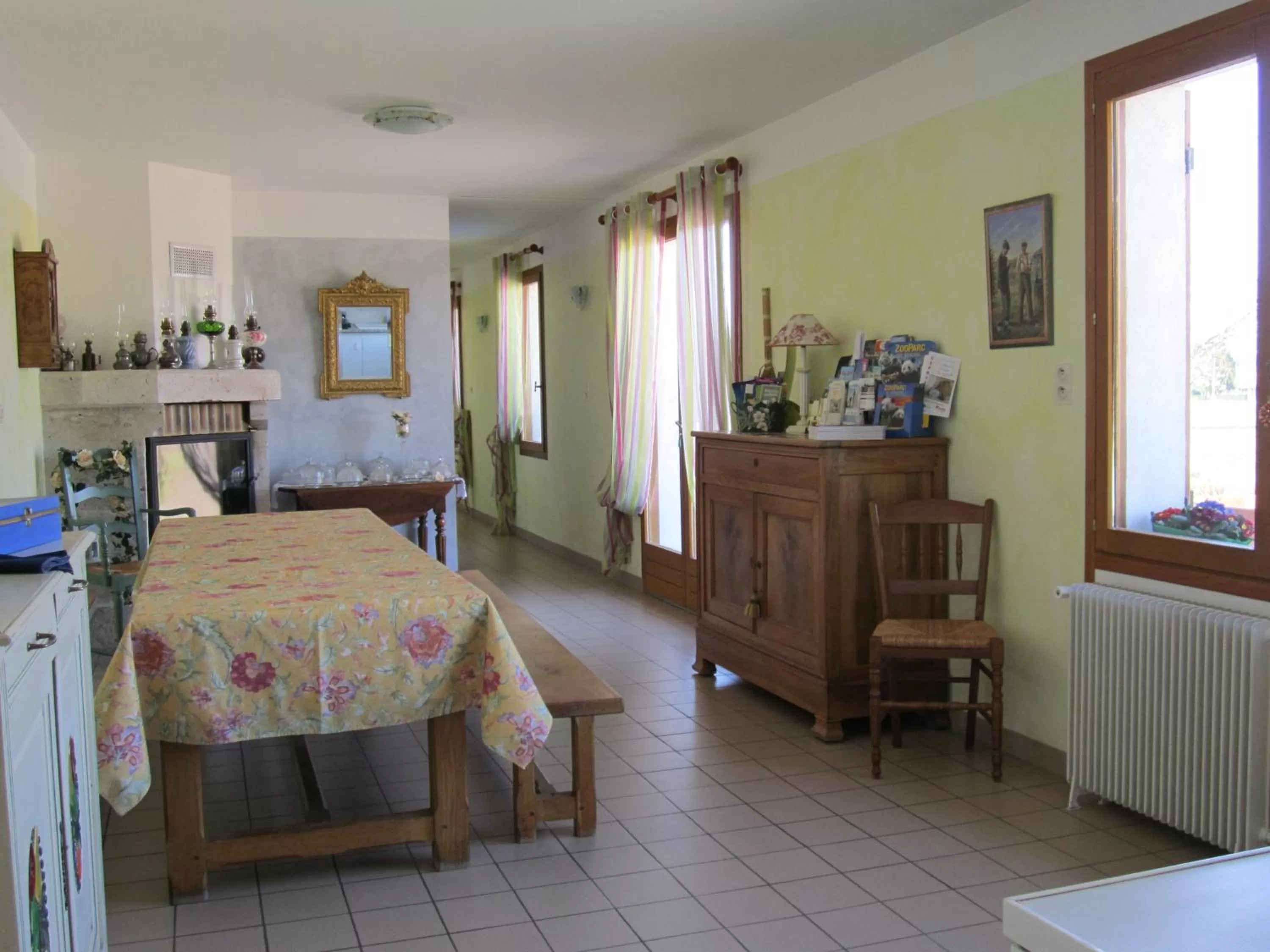Kitchen or kitchenette in Le Champ du Pré