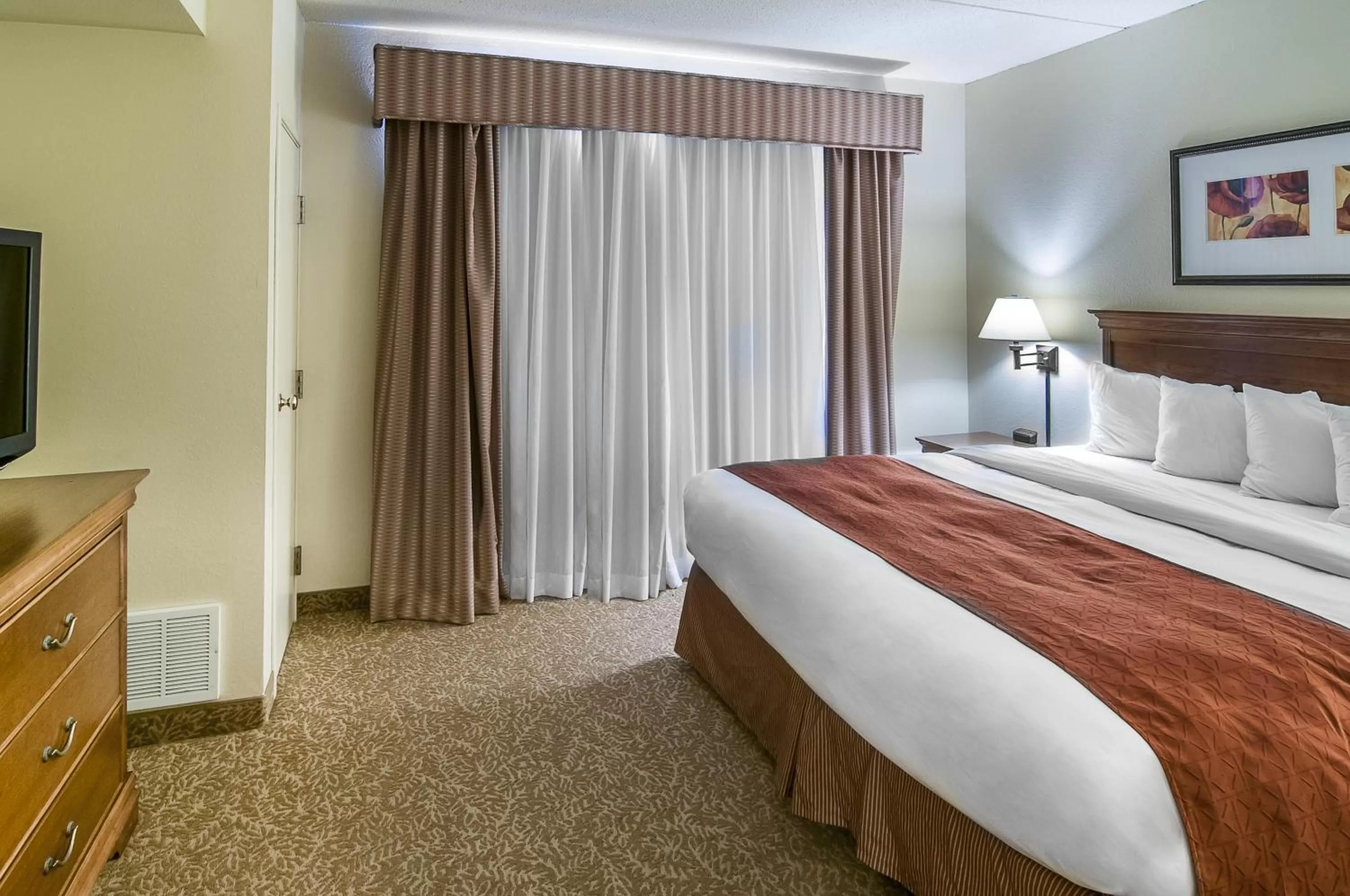 King Suite with Whirlpool - Non-Smoking in Country Inn & Suites by Radisson, Rapid City, SD