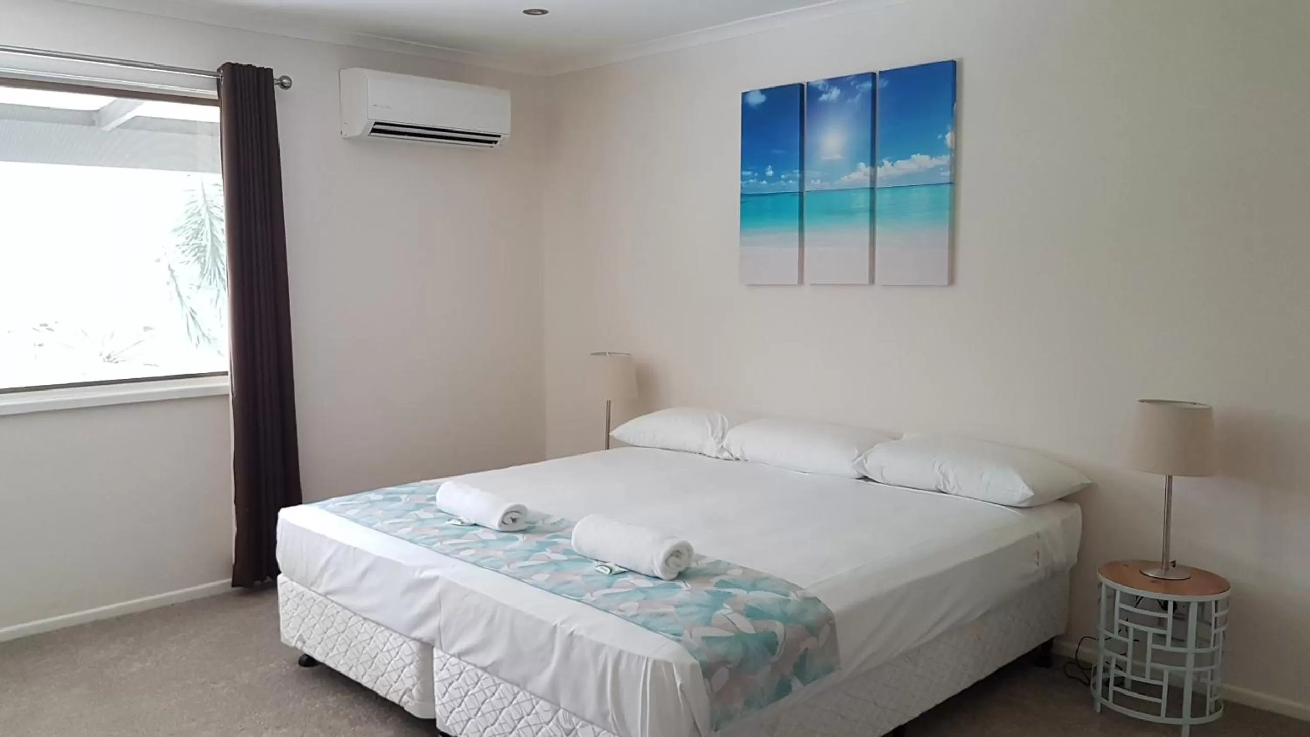 Bed in Noosa North Shore Retreat