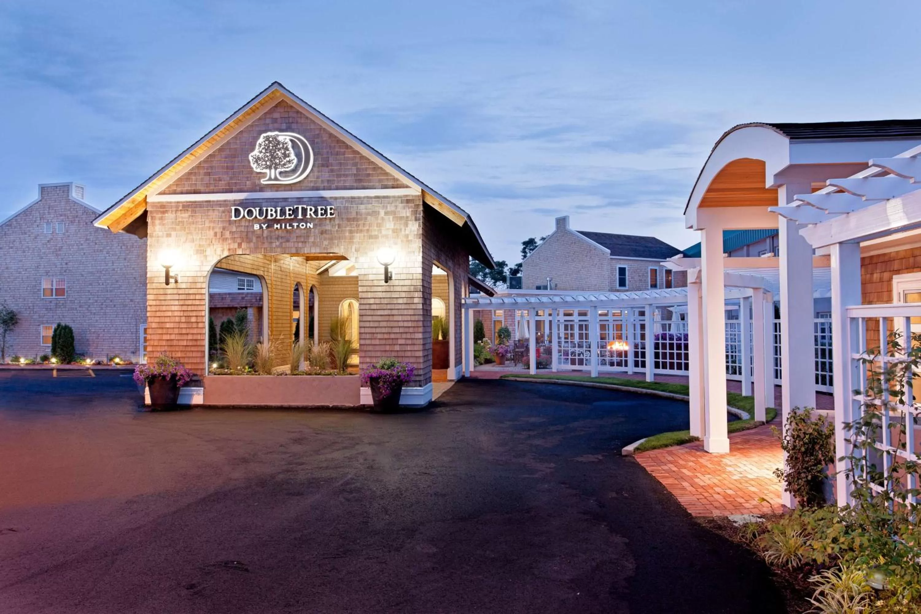 Property building in DoubleTree by Hilton Cape Cod - Hyannis