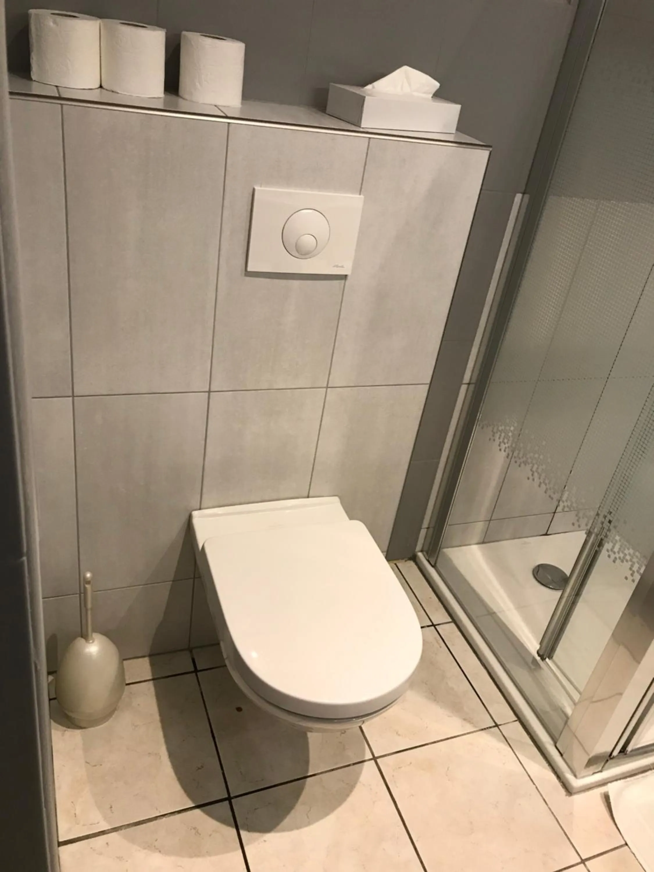 Photo of the whole room in Hôtel Les Frangins