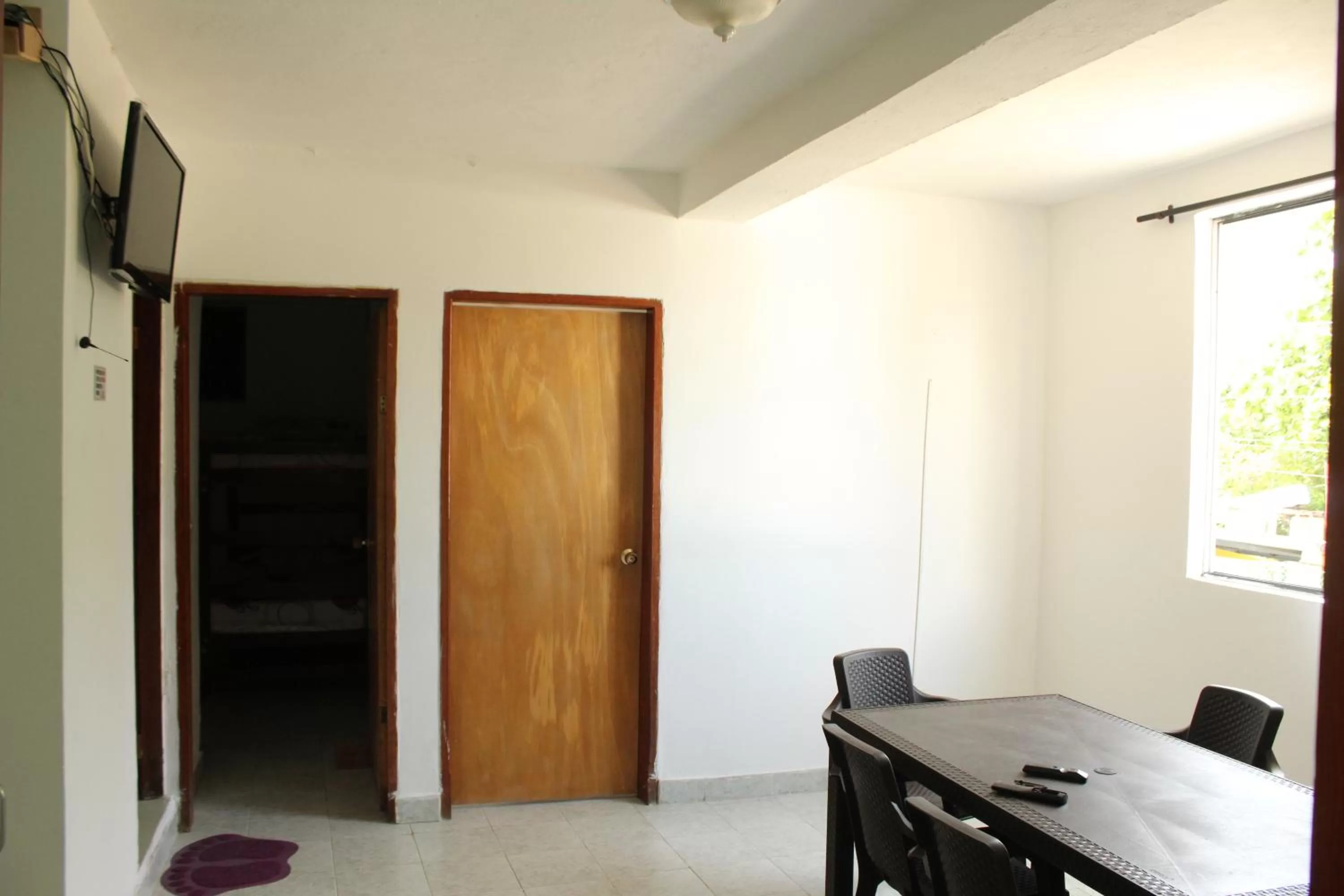 Communal lounge/ TV room in Posada Casamar 2