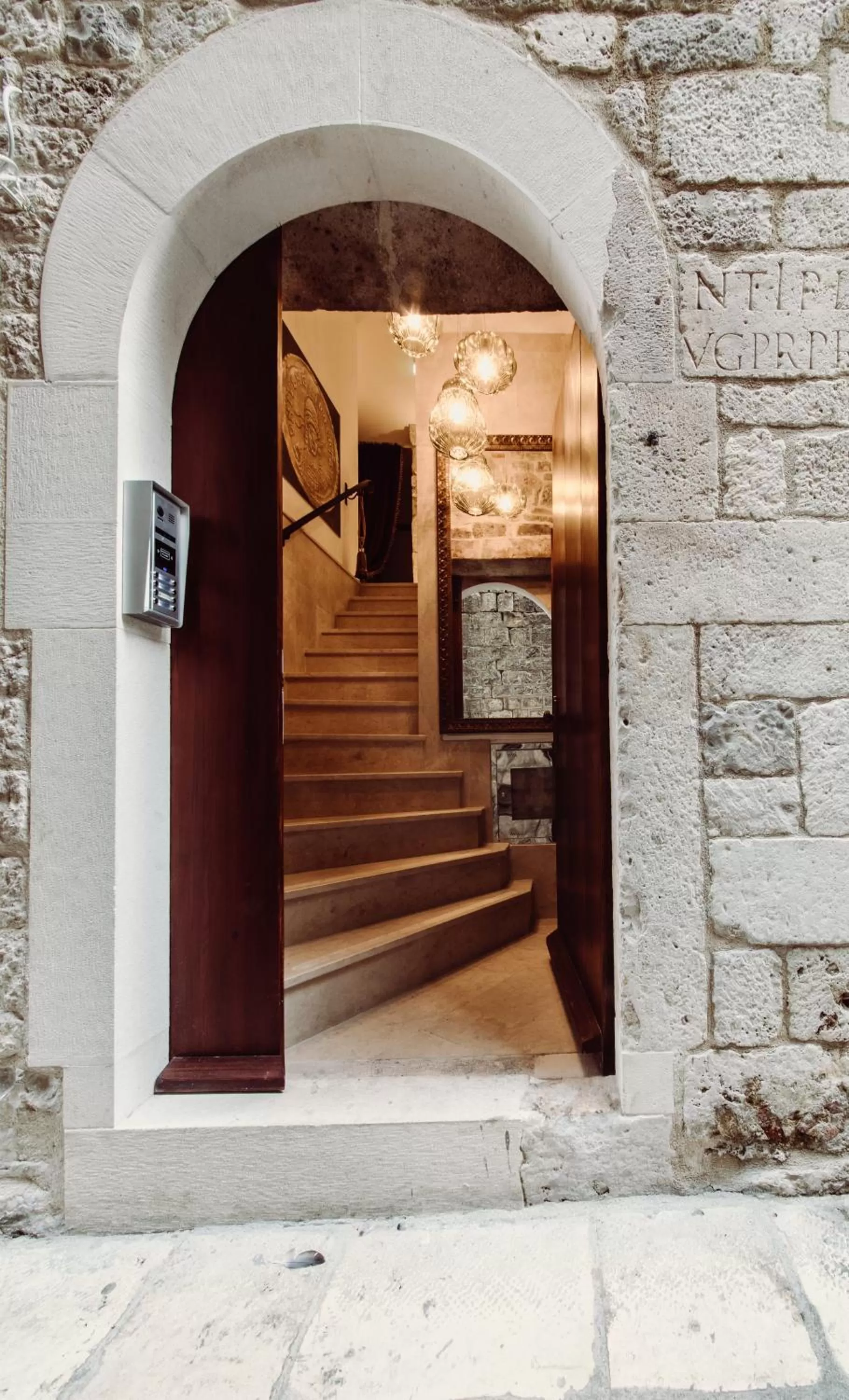 Facade/entrance in Villa Nepos Hotel