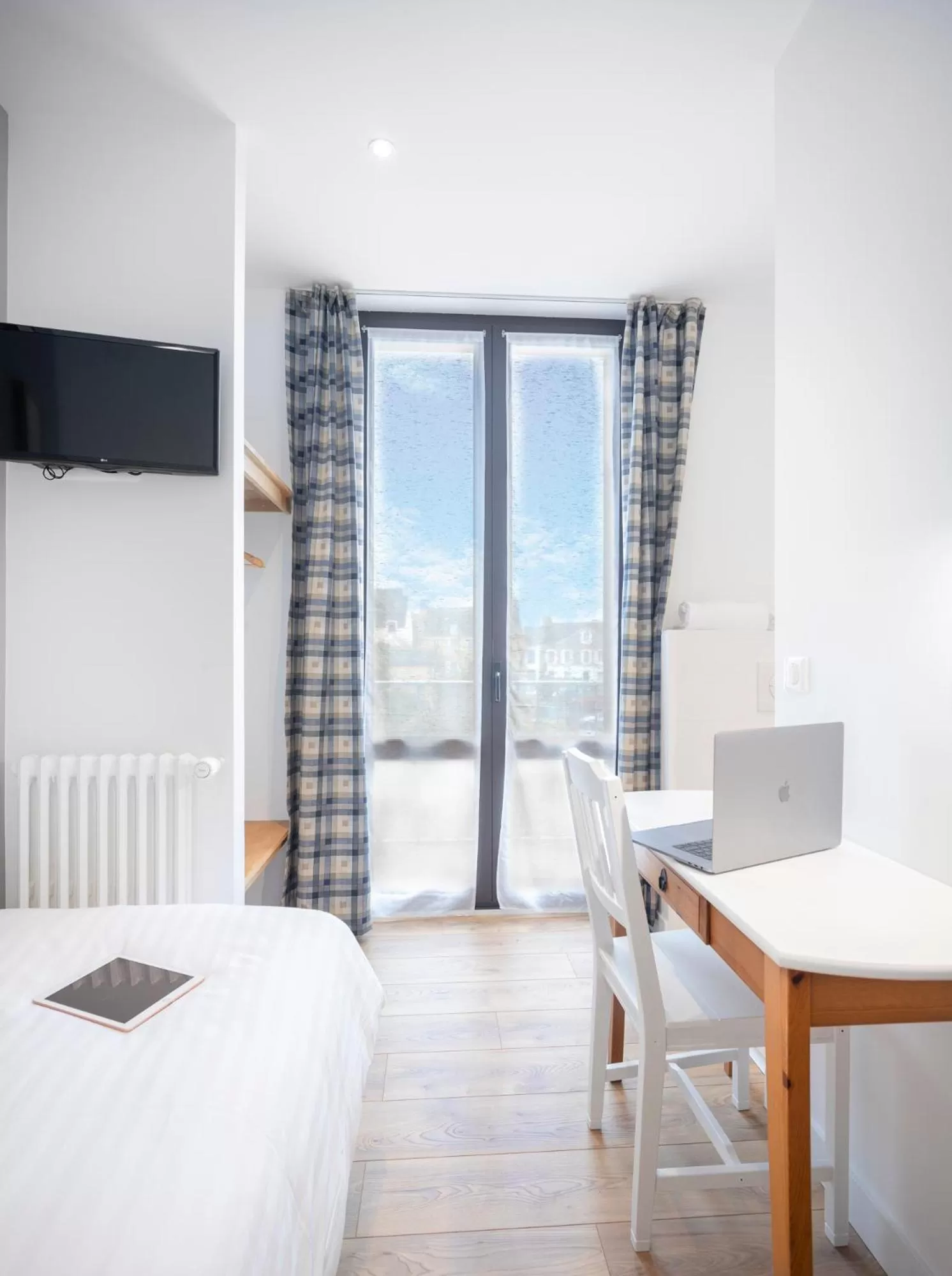 Photo of the whole room, Bed in Hôtel Spa De La Citadelle Lorient