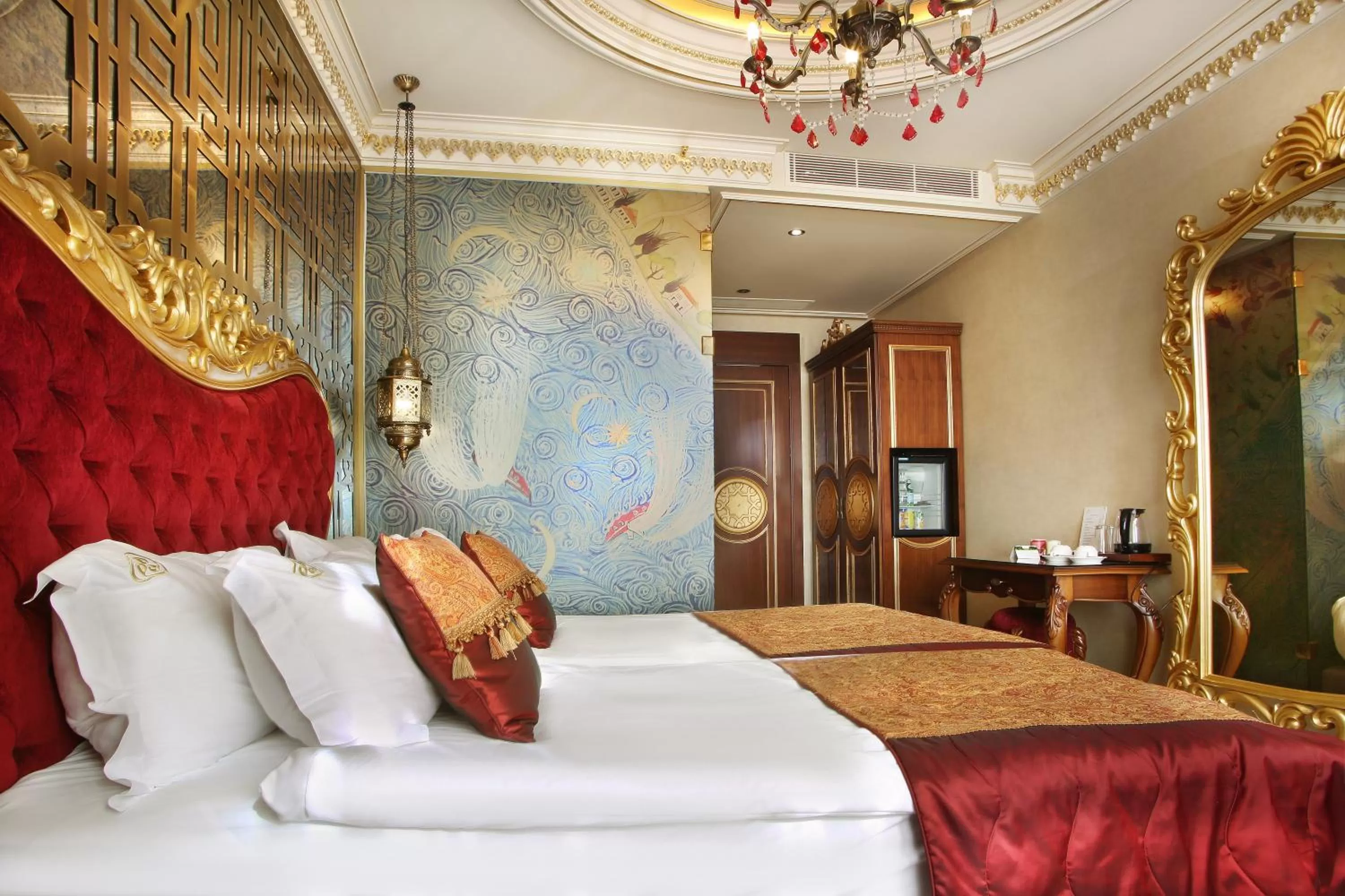 Photo of the whole room, Bed in Daru Sultan Hotels Galata