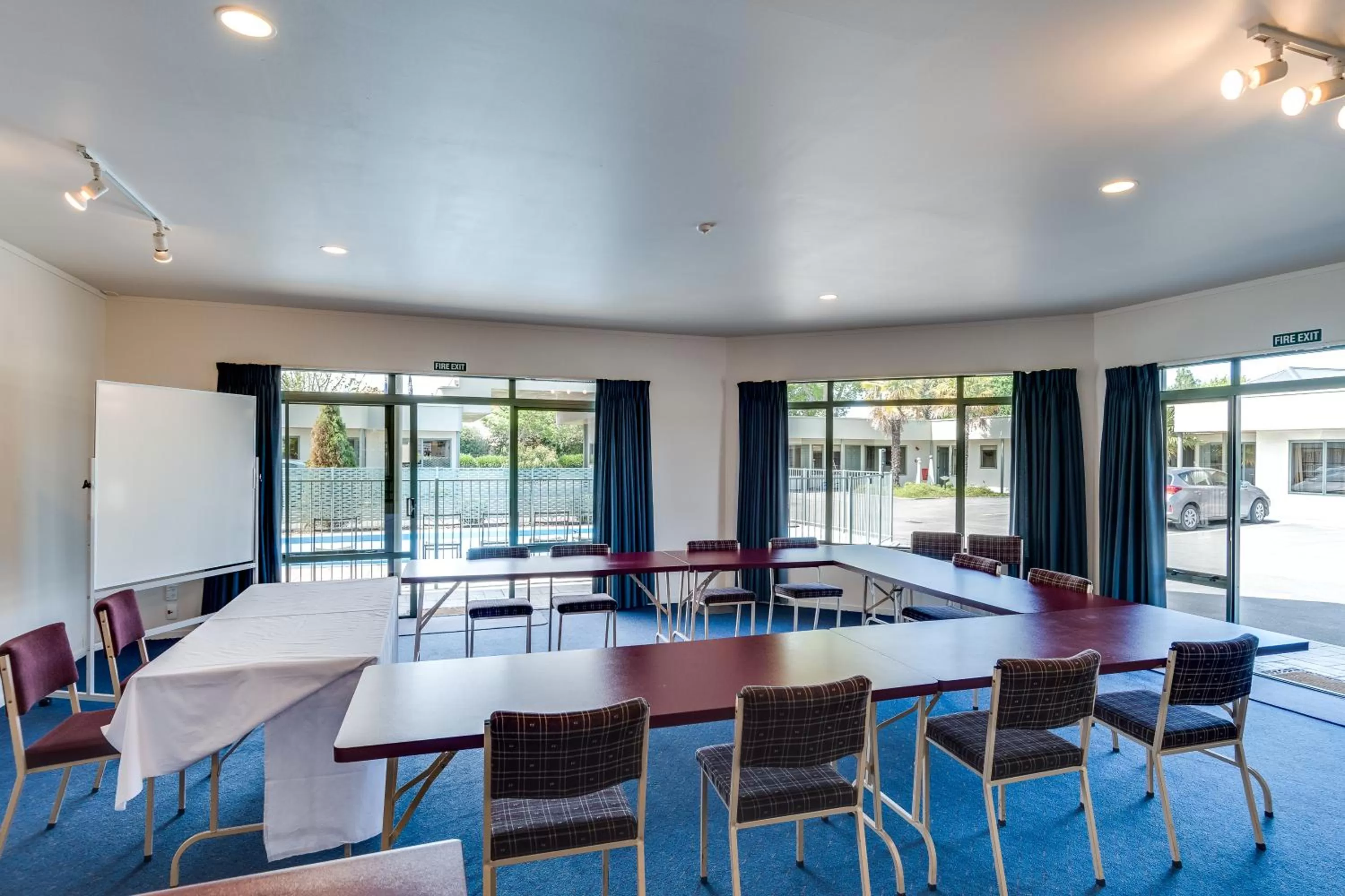 Photo of the whole room in Portmans Motor Lodge