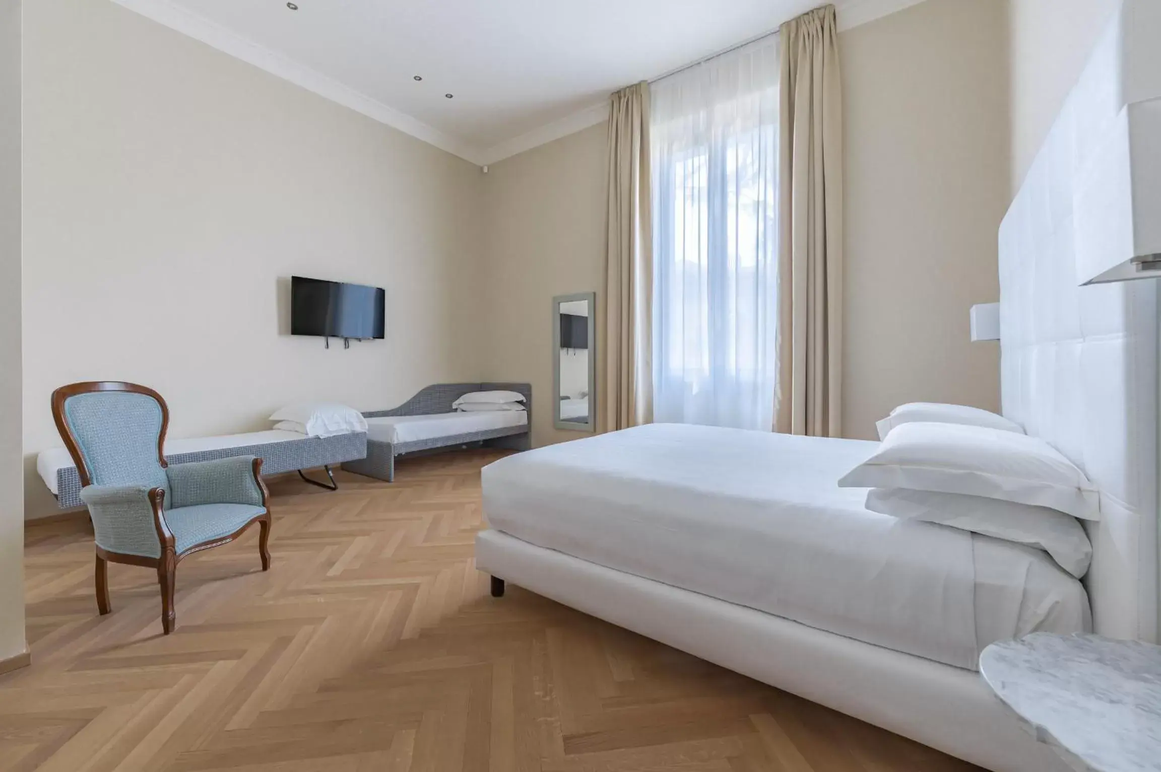 Family Room in Hotel Ariele Family Room in Hotel Ariele