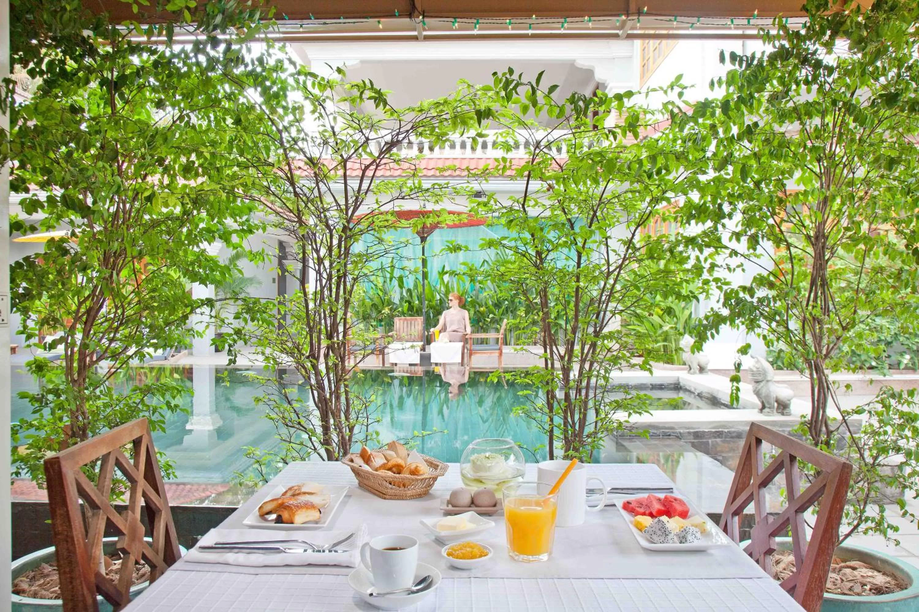 Restaurant/places to eat in The Pavilion