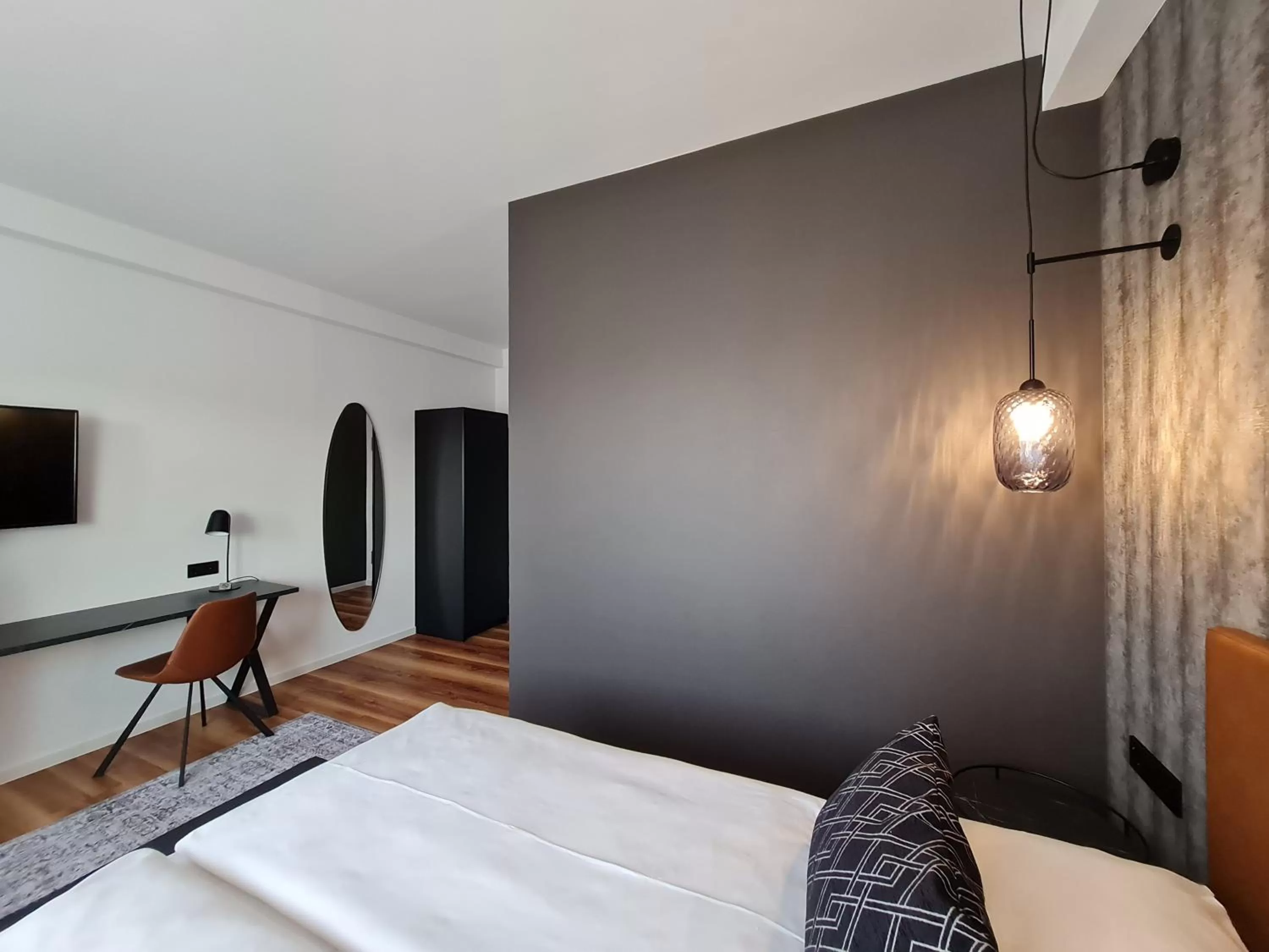 Photo of the whole room, Bed in Internationales Studierendenhotel