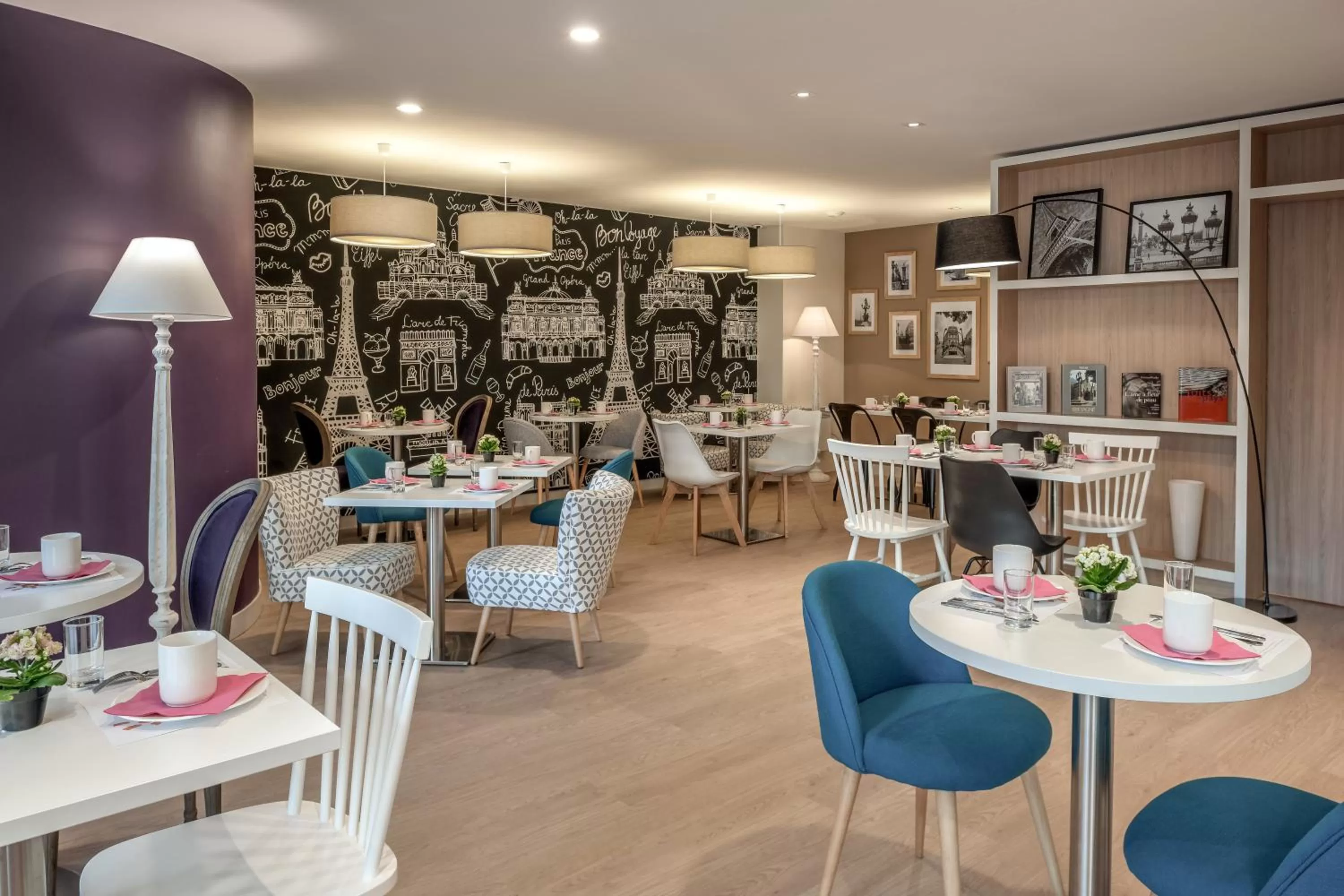 Restaurant/places to eat in Citadines Montmartre Paris