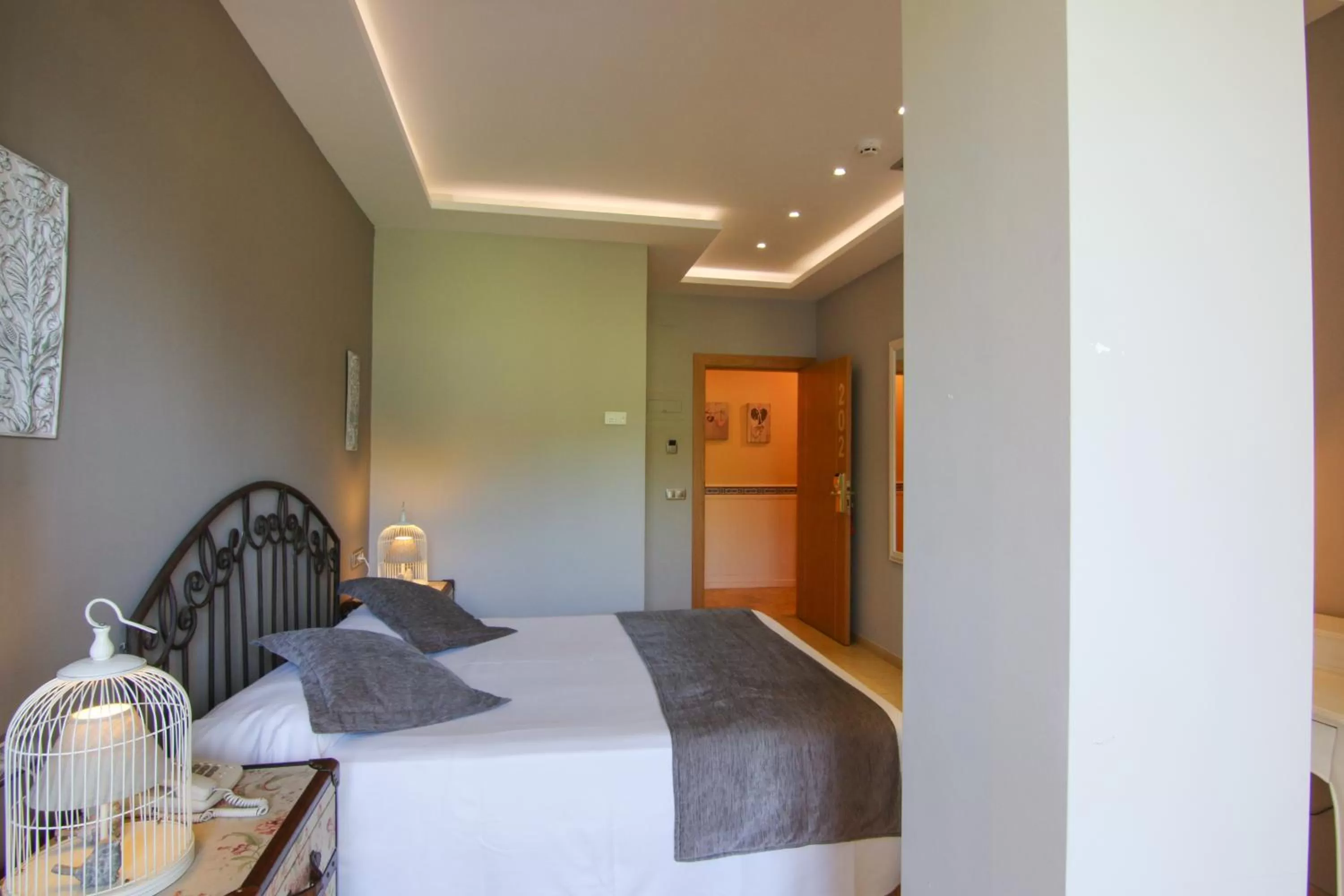 Bedroom, Bed in Hotel restaurant Ceferino