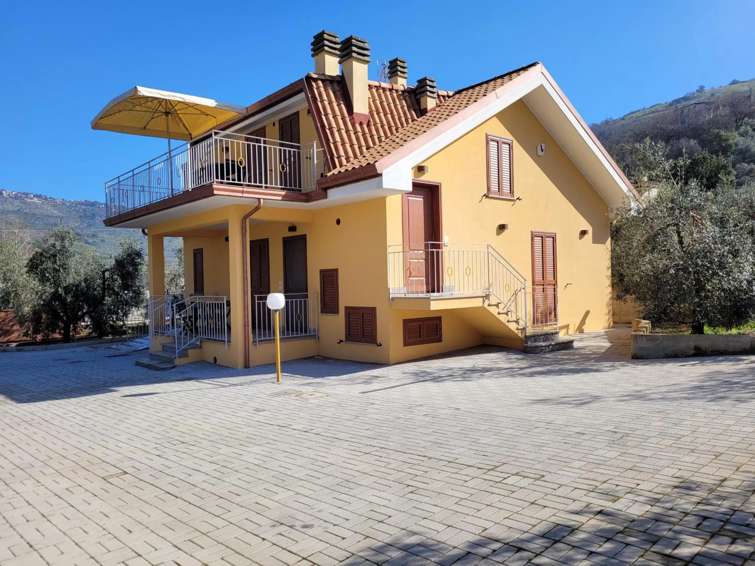 Alloggio turistico Magnifico Alessandro Valle Bernardo 04025 Lenola nei pressi di Fondi LT